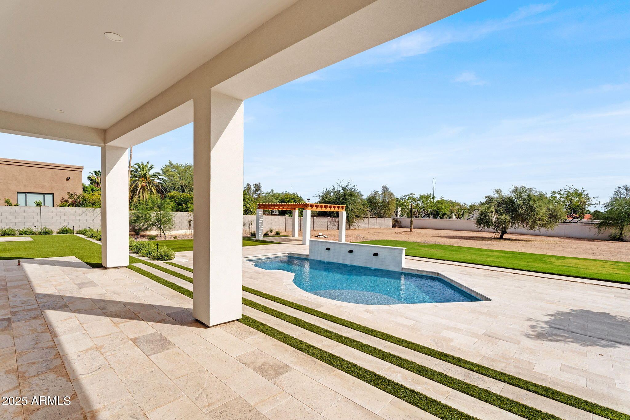 LA TIERRA ESTATES AMD - Residential