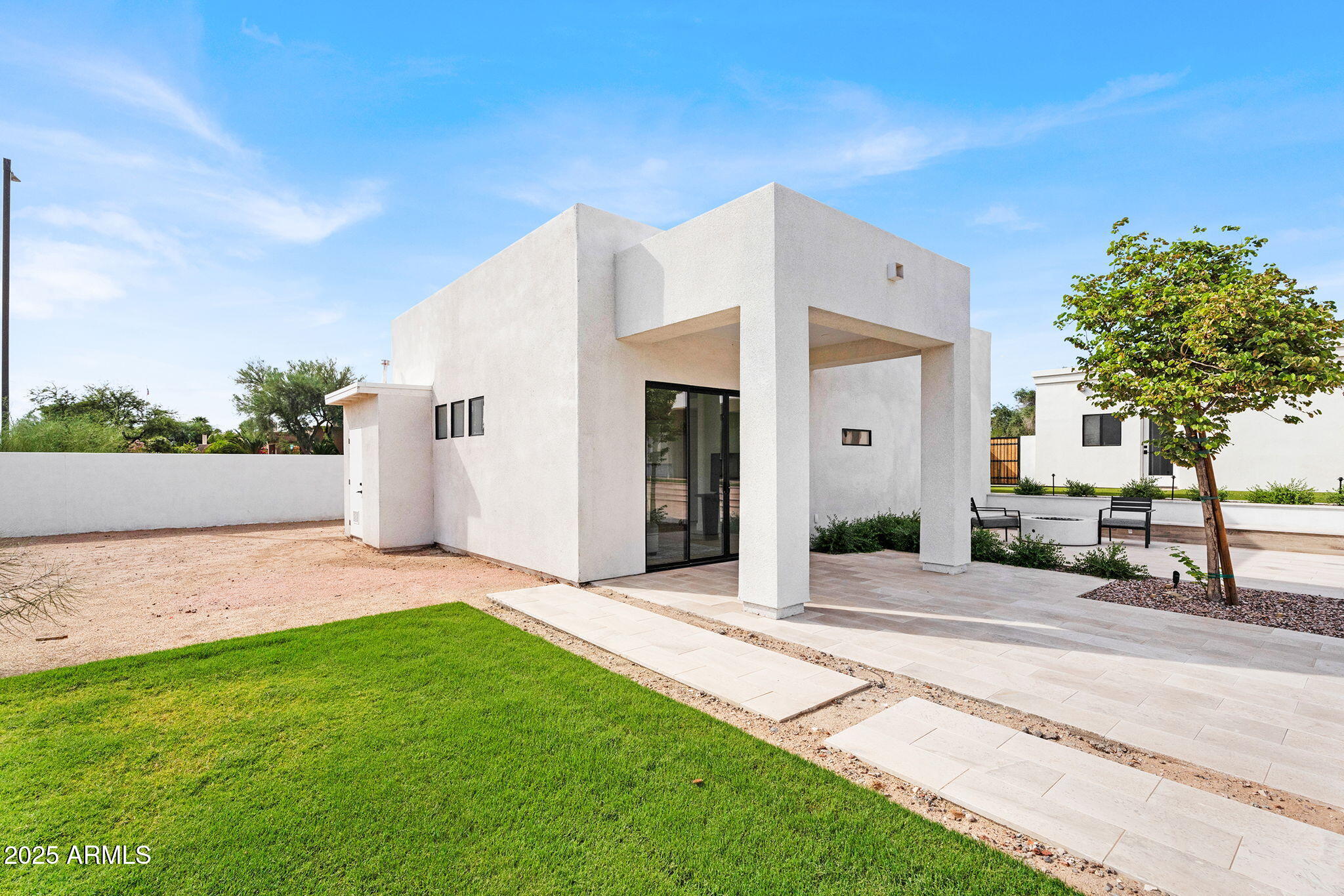 LA TIERRA ESTATES AMD - Residential