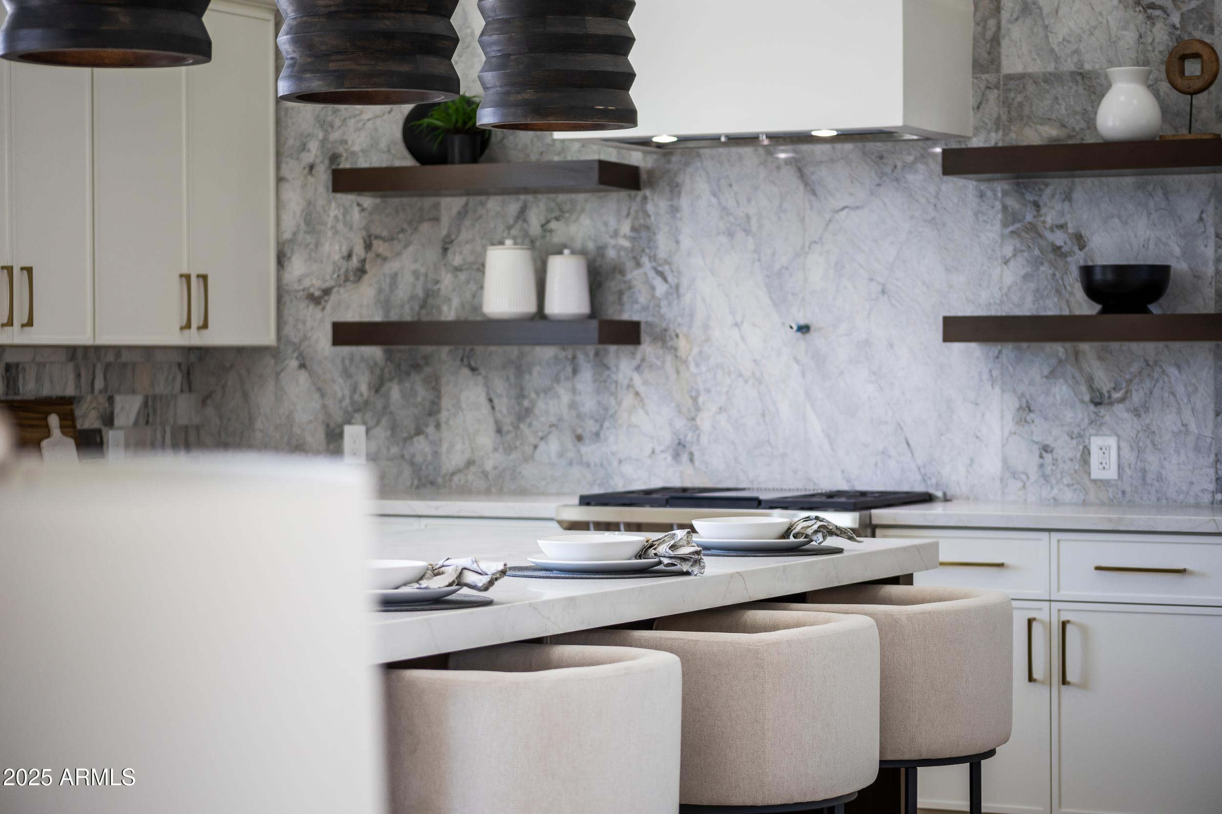LA TIERRA ESTATES AMD - Residential