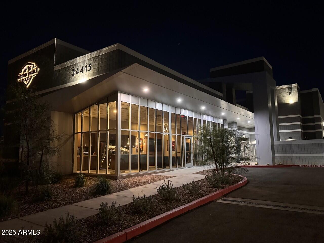 24415 N 19TH Avenue B-127