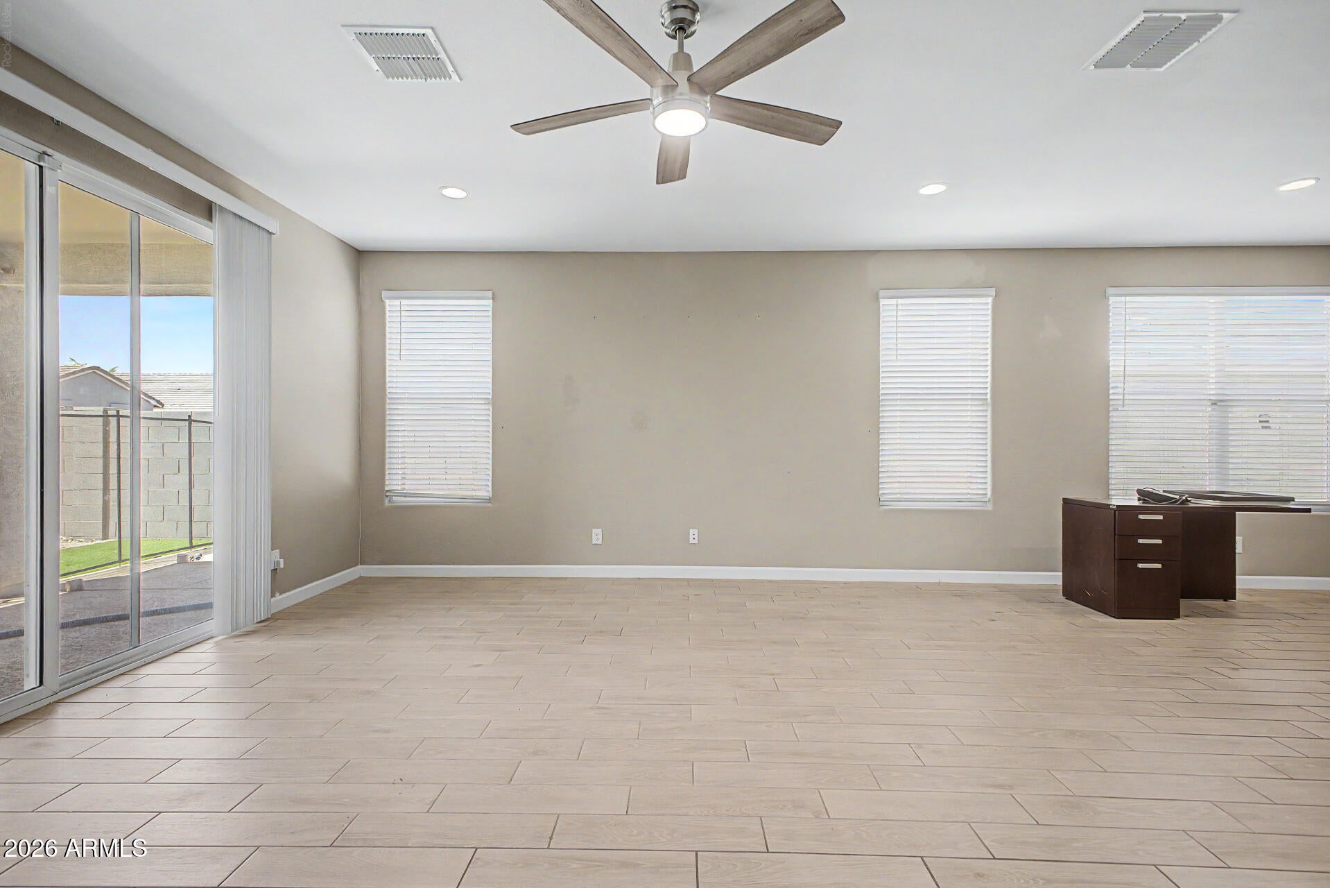 4323 W Gary Way