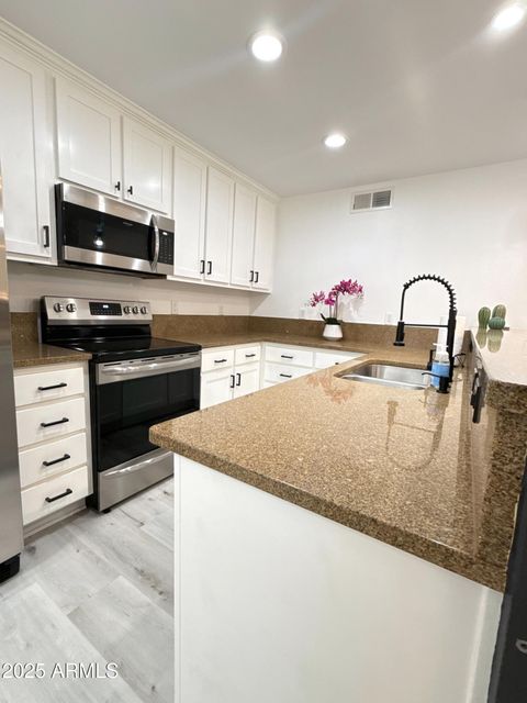 4704 E PARADISE VILLAGE Parkway 206 Phoenix AZ 85032