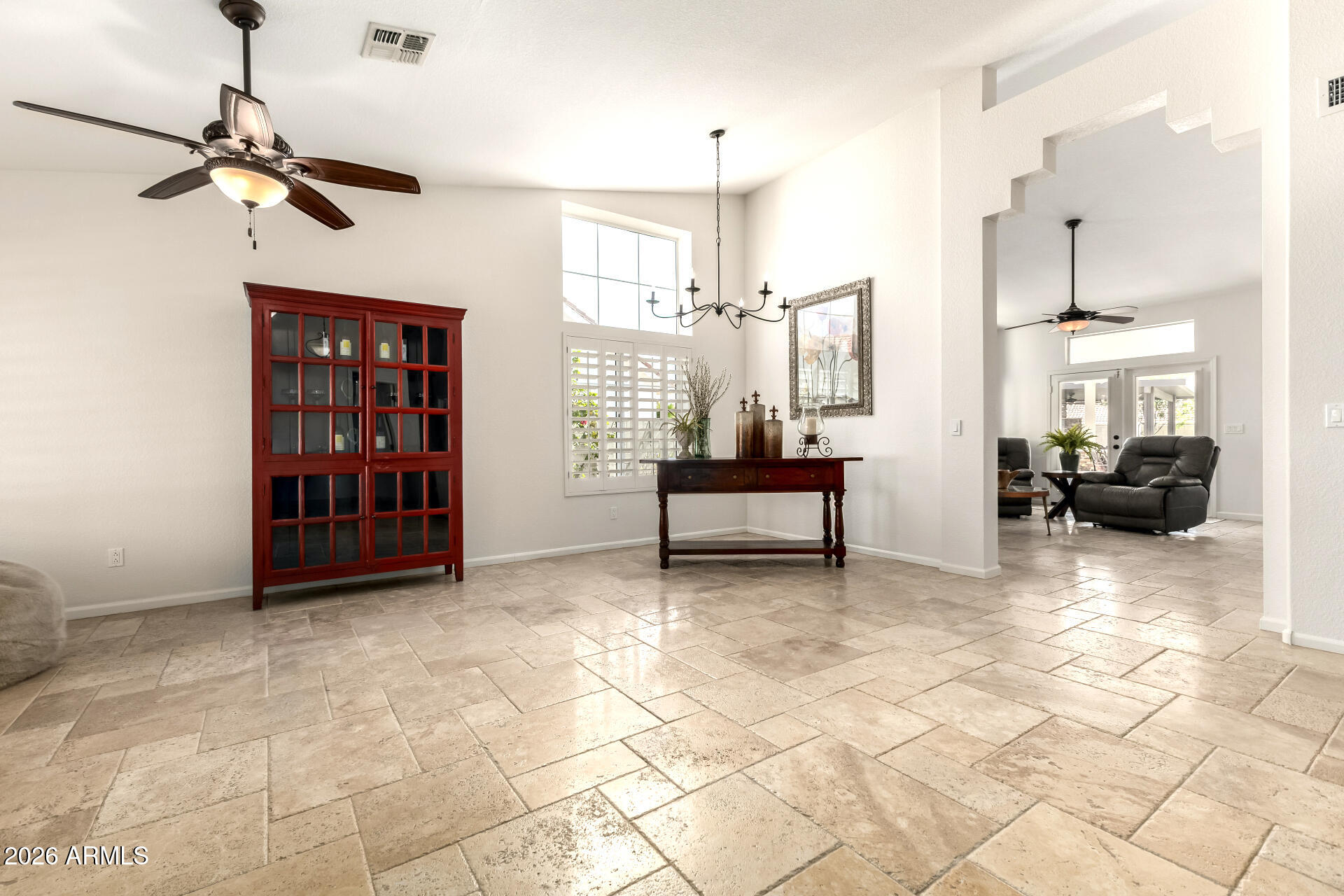 3827 E GLENHAVEN Drive