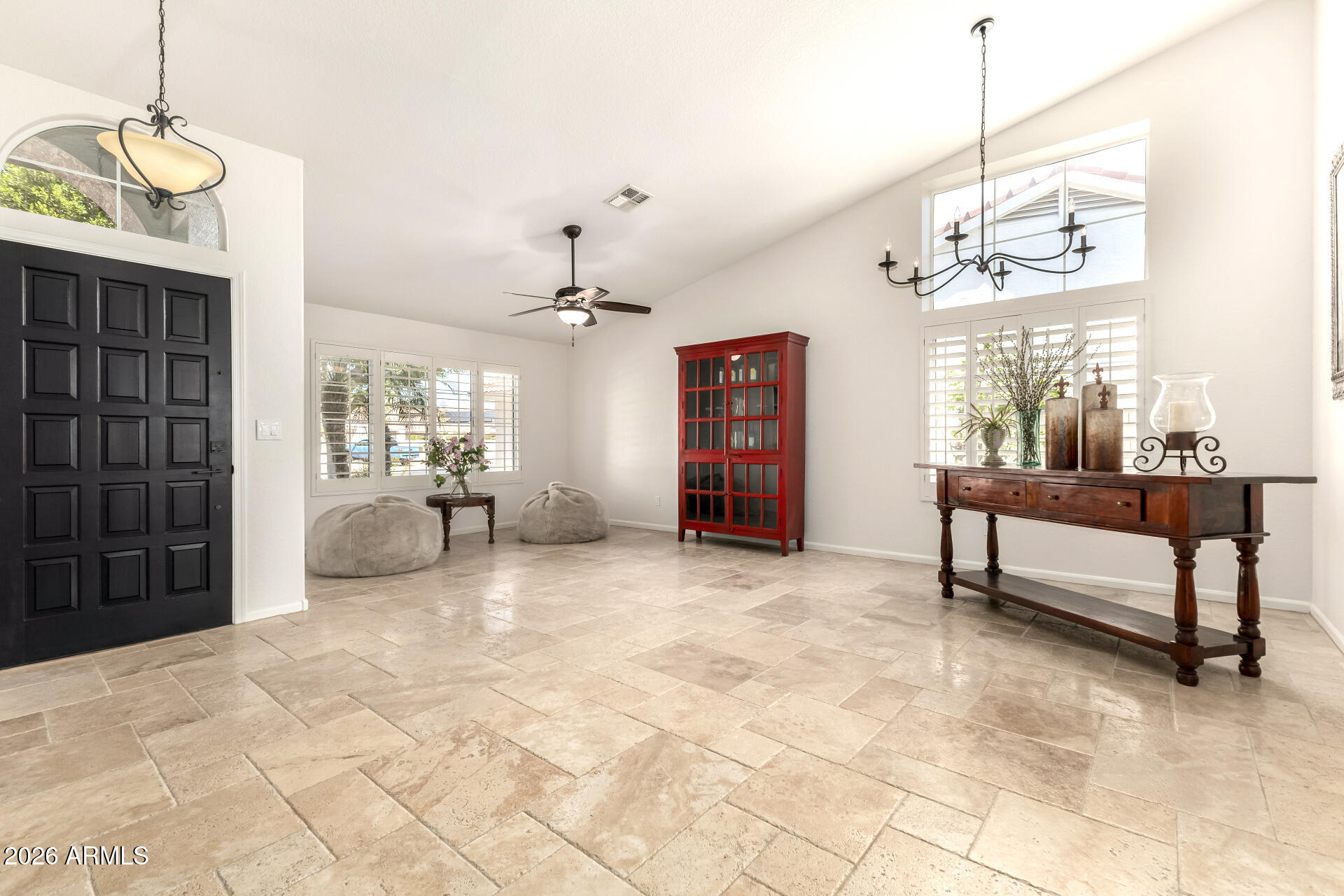 3827 E GLENHAVEN Drive