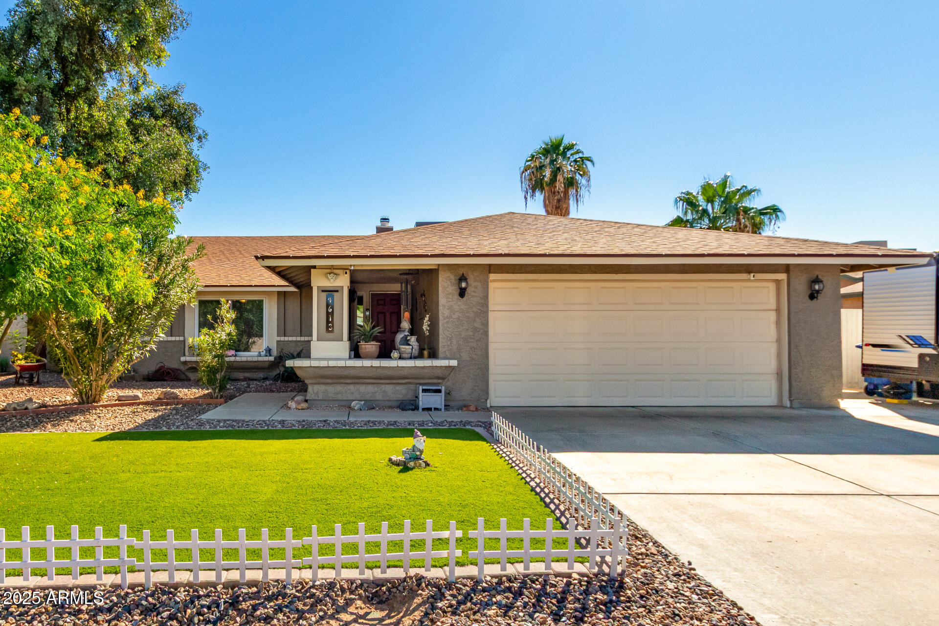 4613 W CHICAGO Street