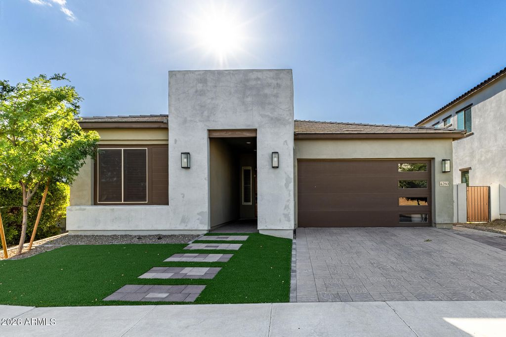 Photo of 4280 S Amethyst Drive, Chandler, AZ 85249 (MLS # 7007701)