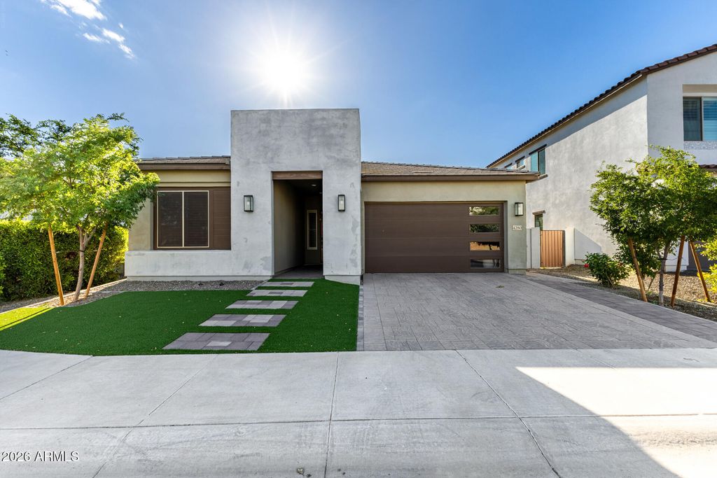 Photo of 4280 S Amethyst Drive, Chandler, AZ 85249 (MLS # 7007701)