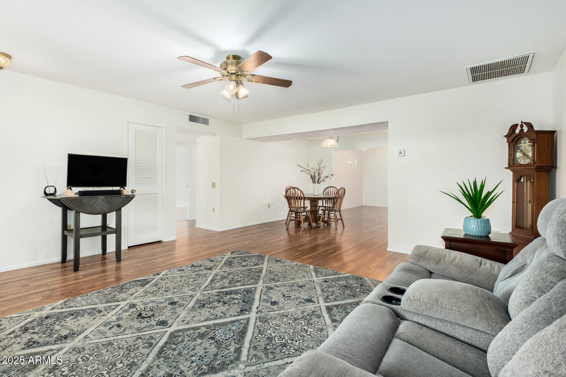 9915 W SANDSTONE Drive