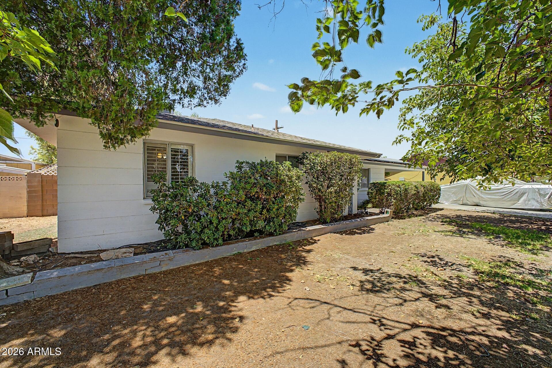 2210 W MEADOW Drive