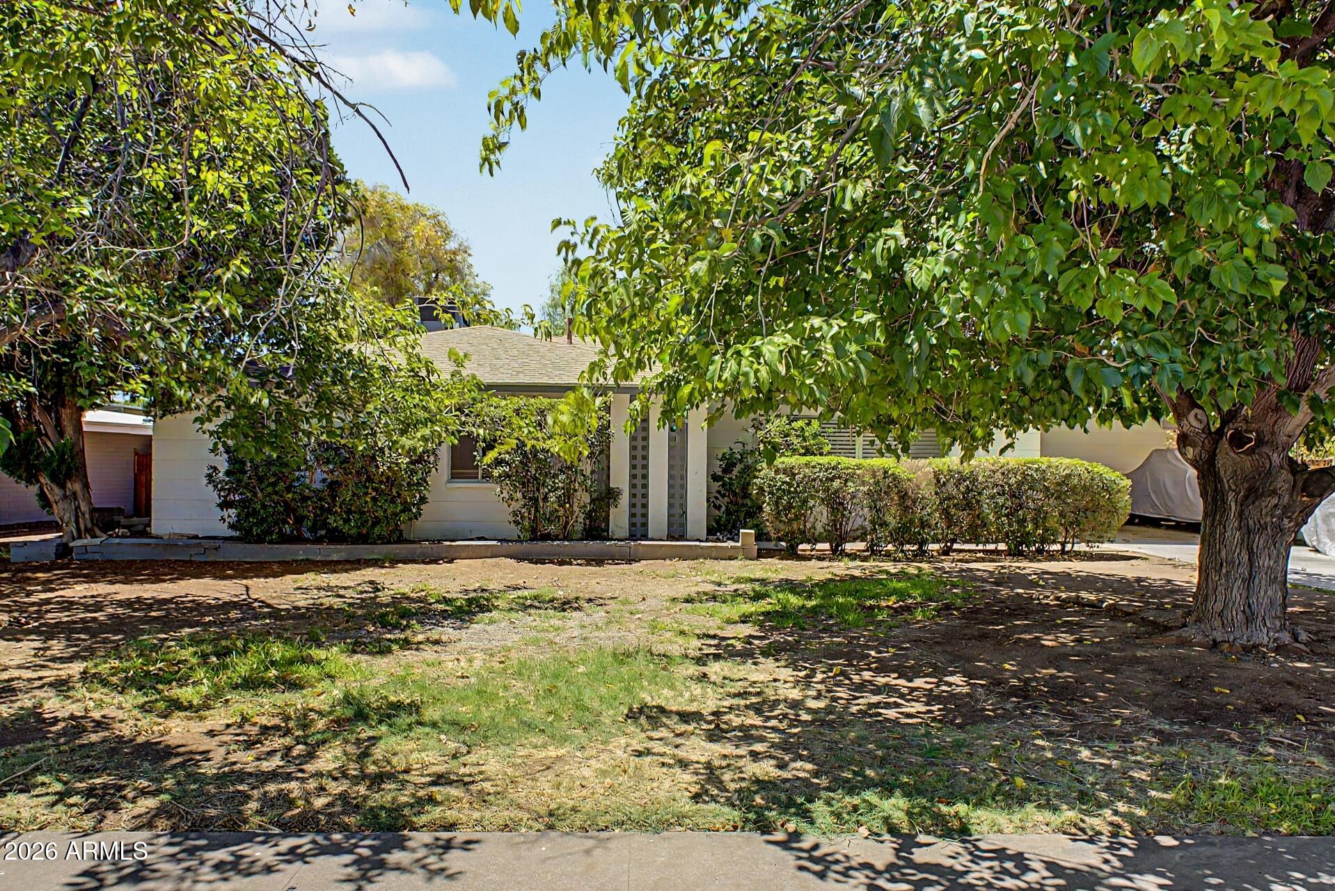 2210 W MEADOW Drive