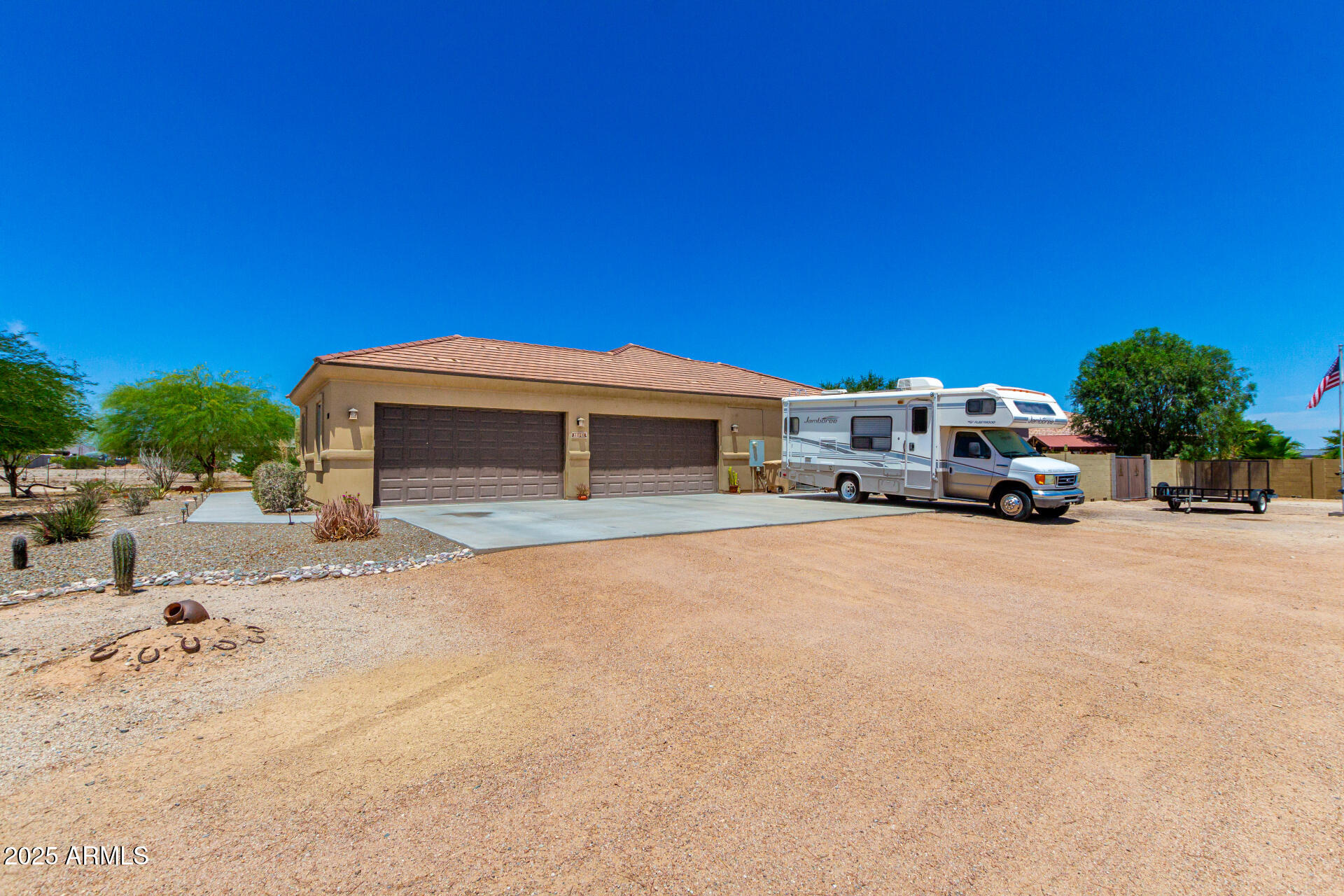 3614 W PHILLIPS Road