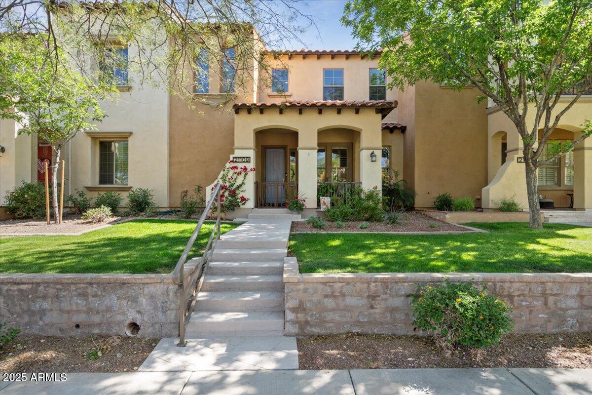 21109 W SUNRISE Lane