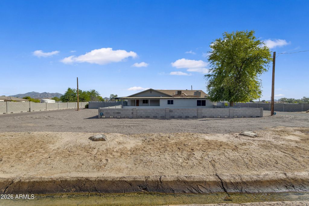 Photo of 16555 W Lower Buckeye Road, Goodyear, AZ 85338 (MLS # 7006059)