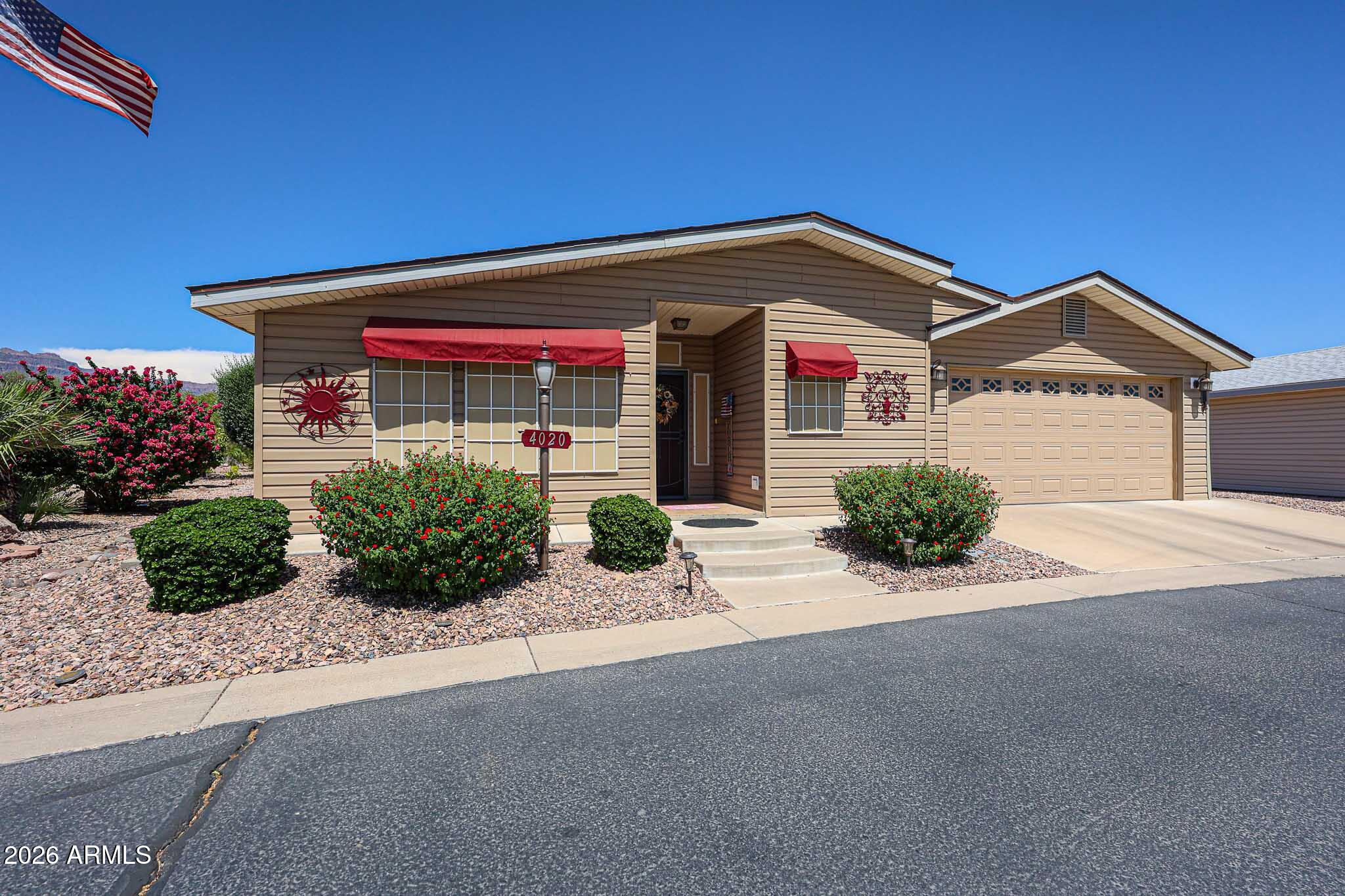 3301 S GOLDFIELD Road 4020