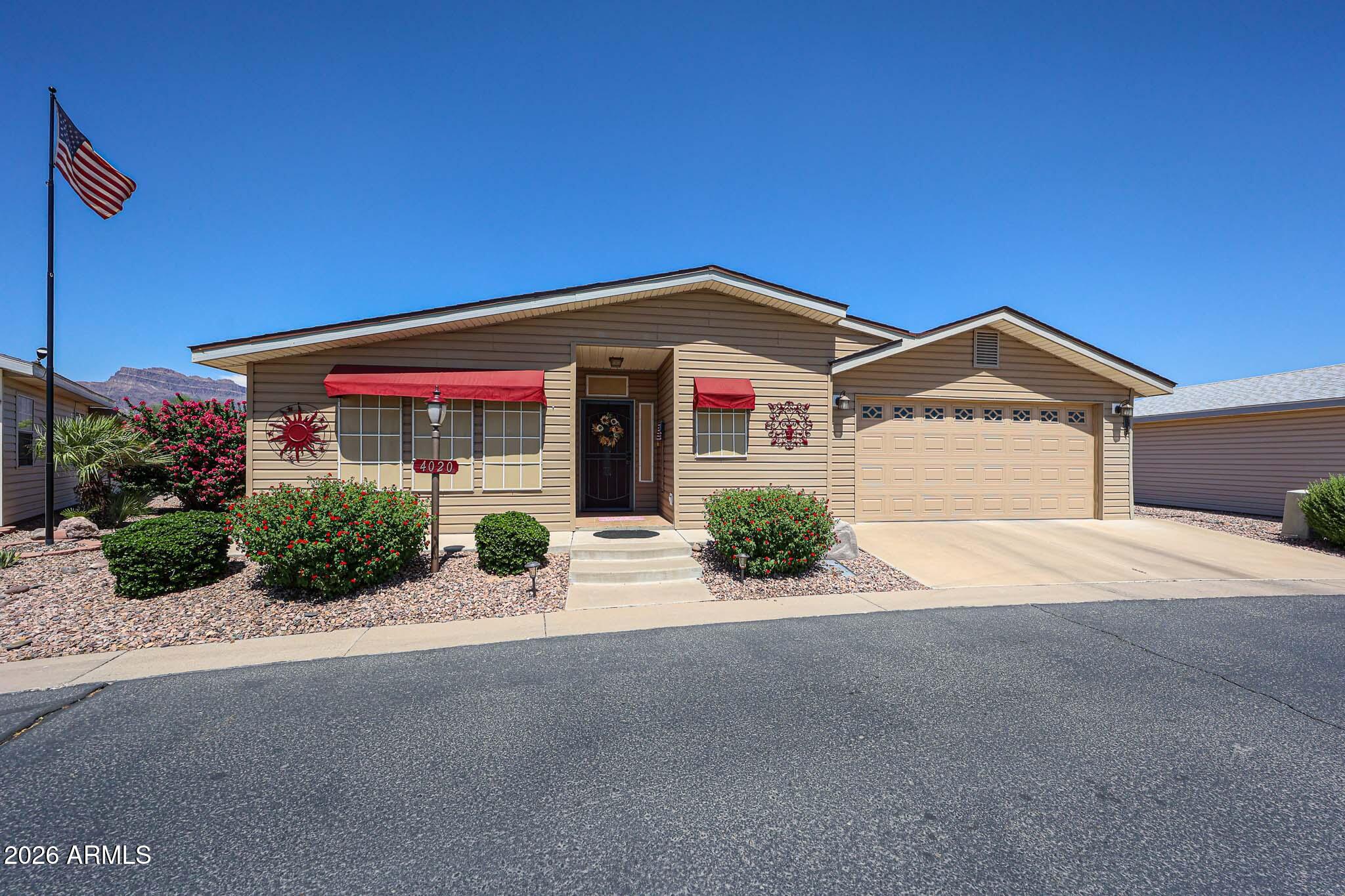 3301 S GOLDFIELD Road 4020