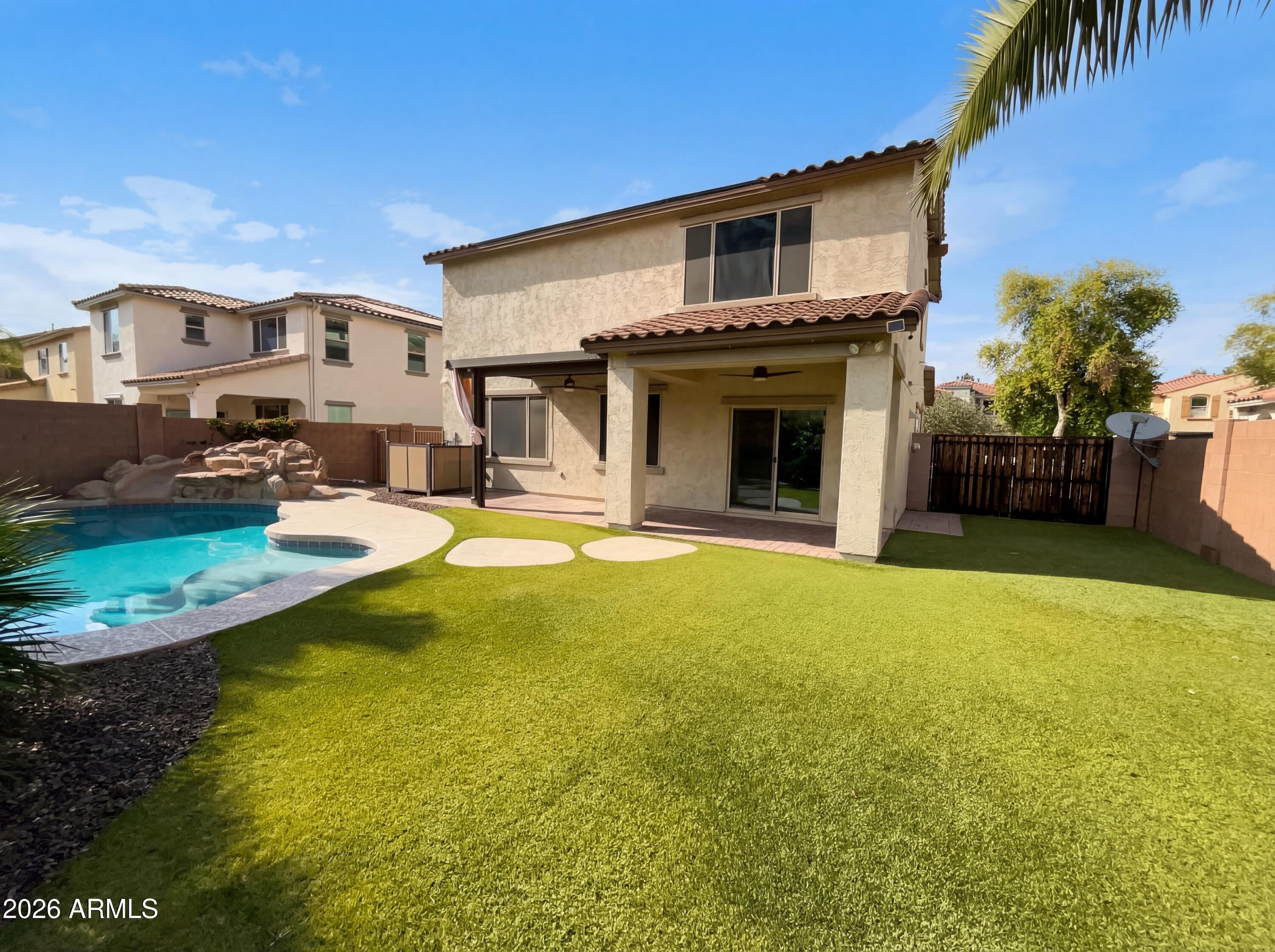 1099 E SOURWOOD Drive