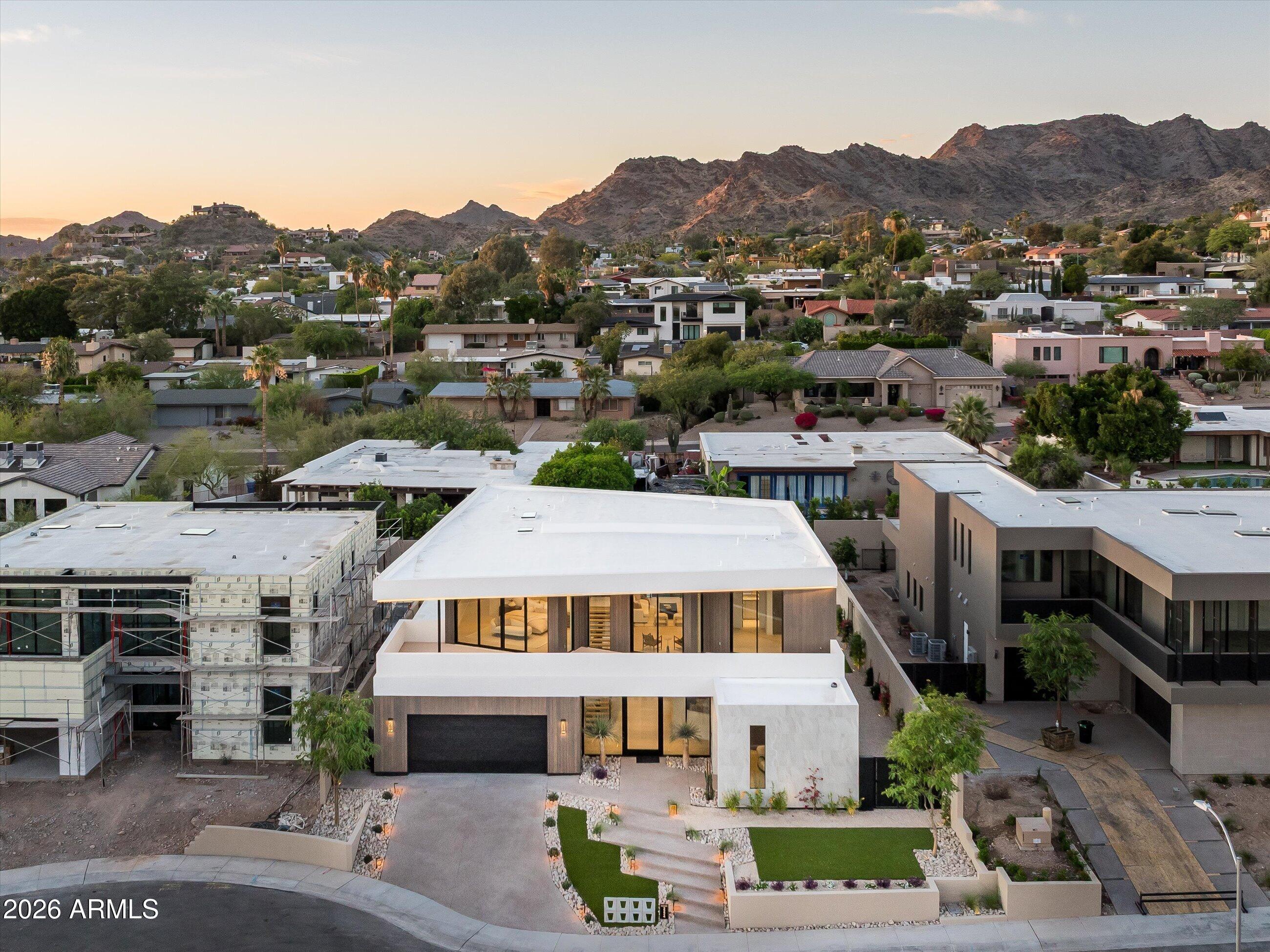 HAYDEN VIEWS AMD - Residential