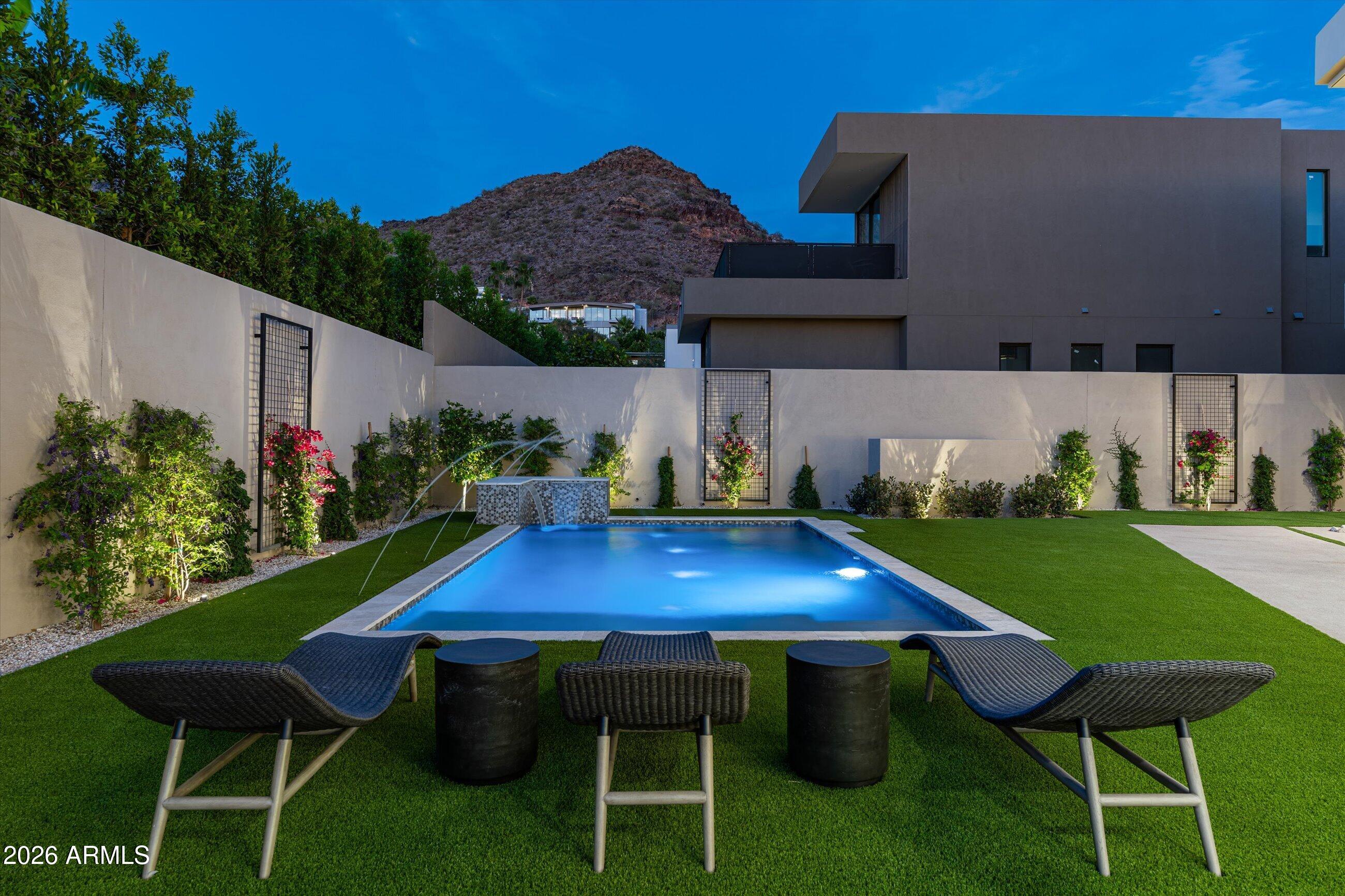 HAYDEN VIEWS AMD - Residential