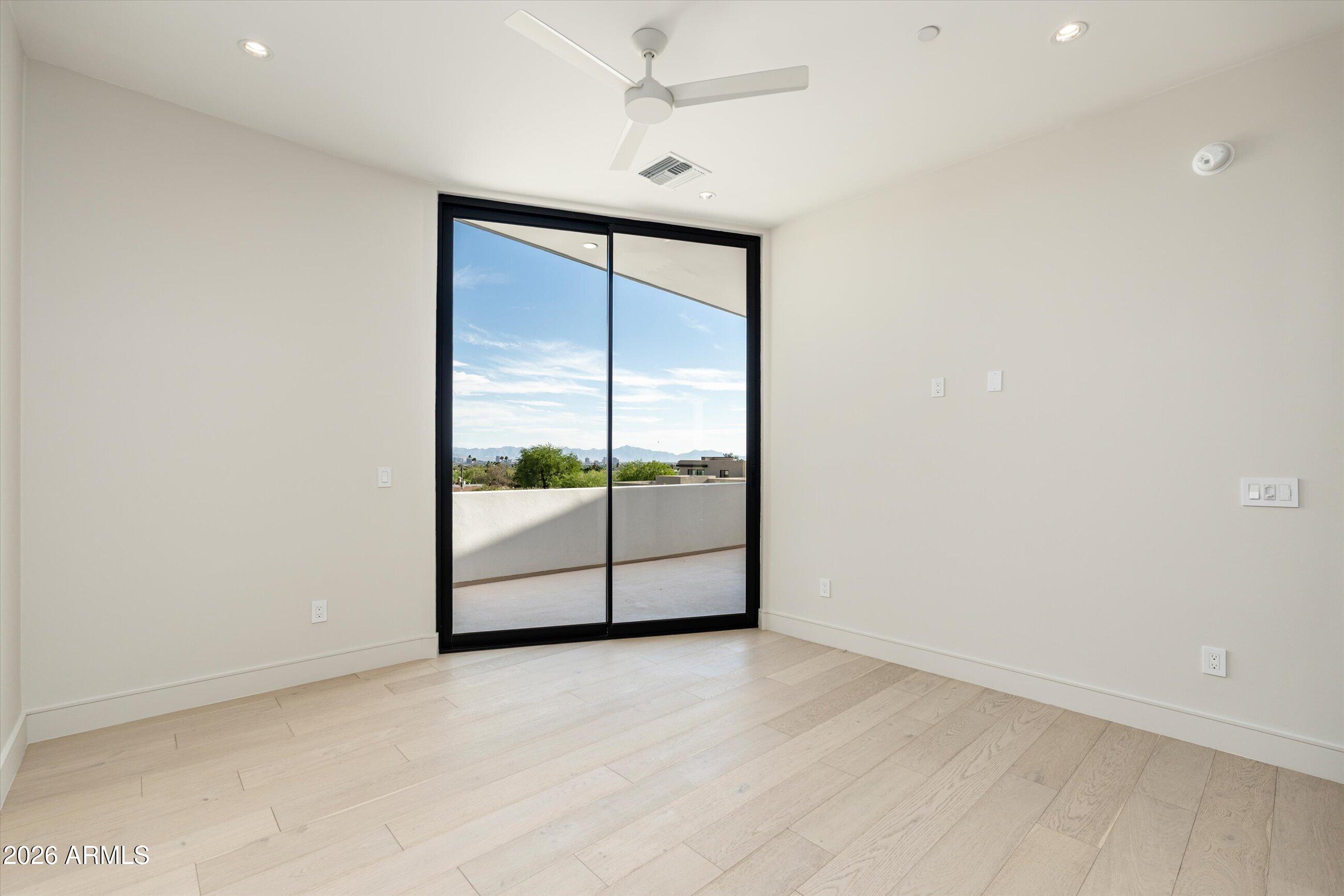 HAYDEN VIEWS AMD - Residential