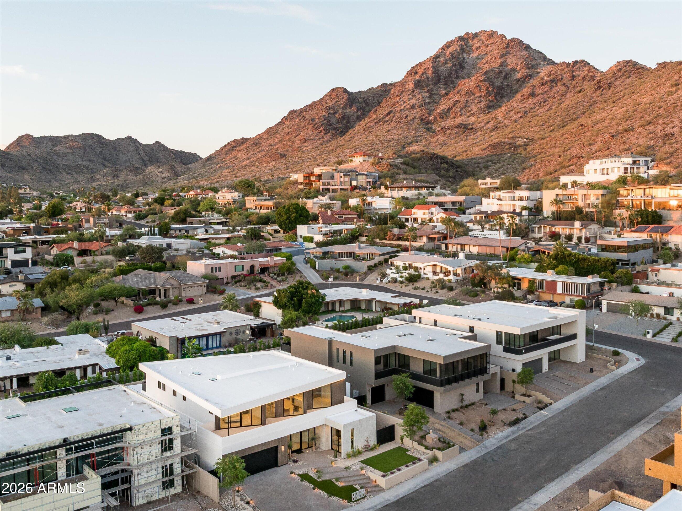 HAYDEN VIEWS AMD - Residential