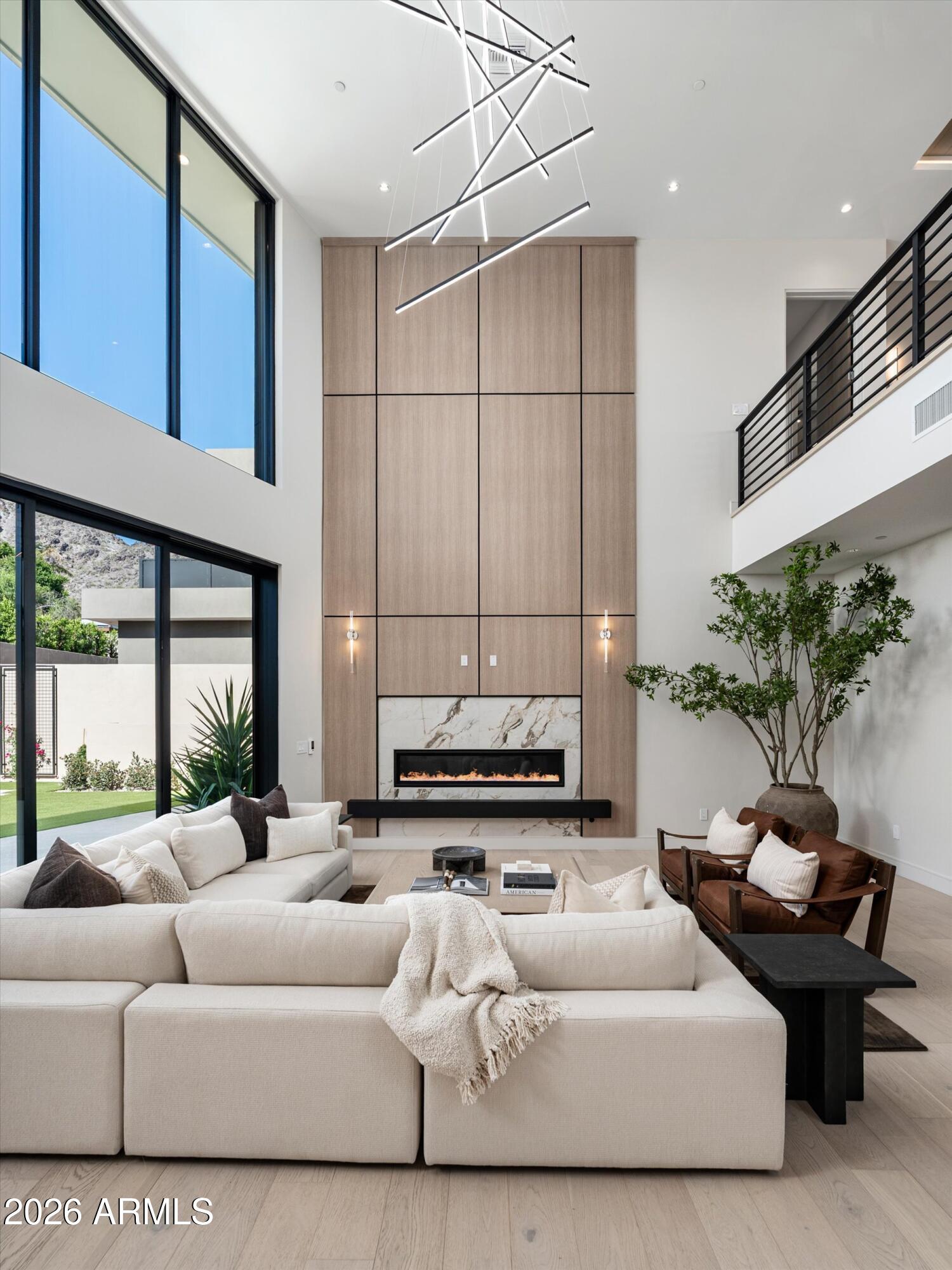 HAYDEN VIEWS AMD - Residential