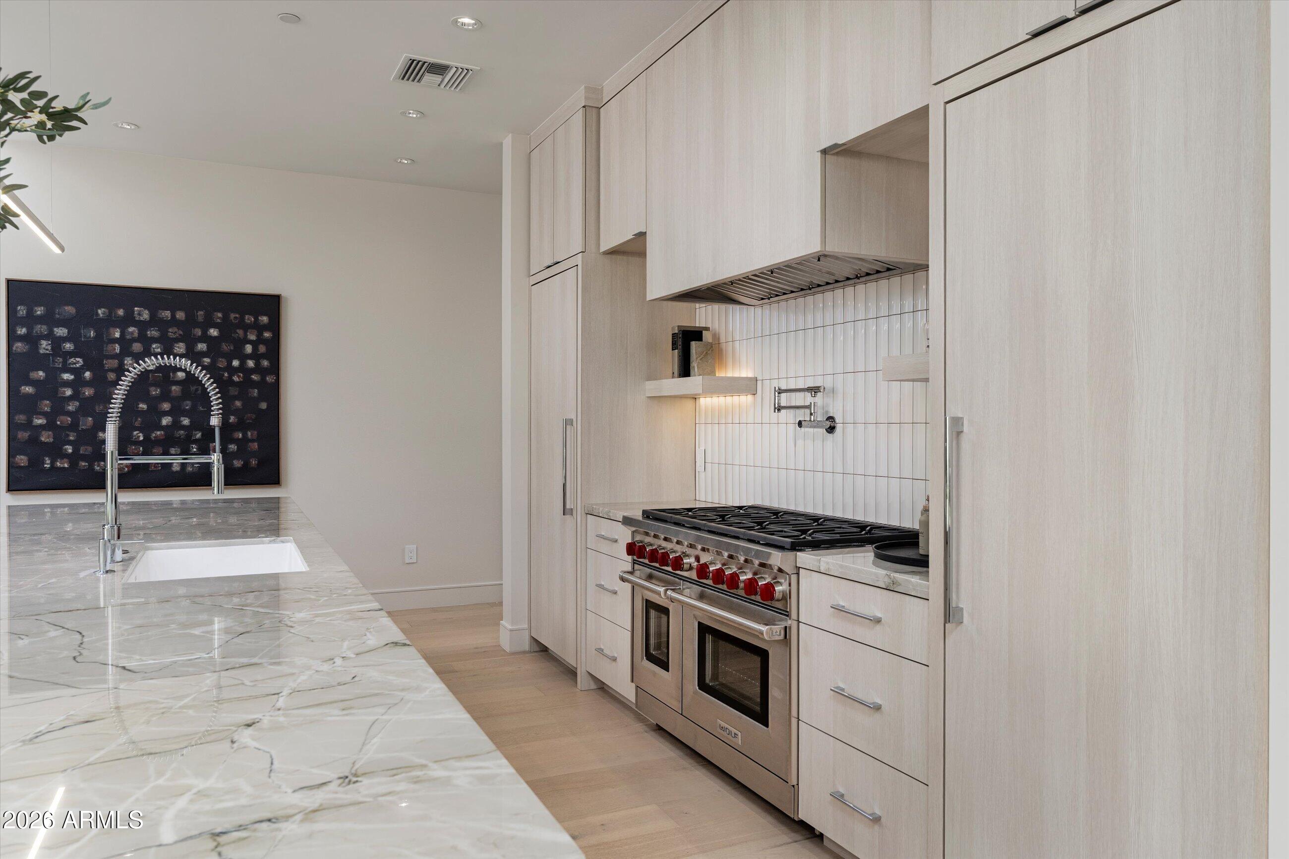 HAYDEN VIEWS AMD - Residential