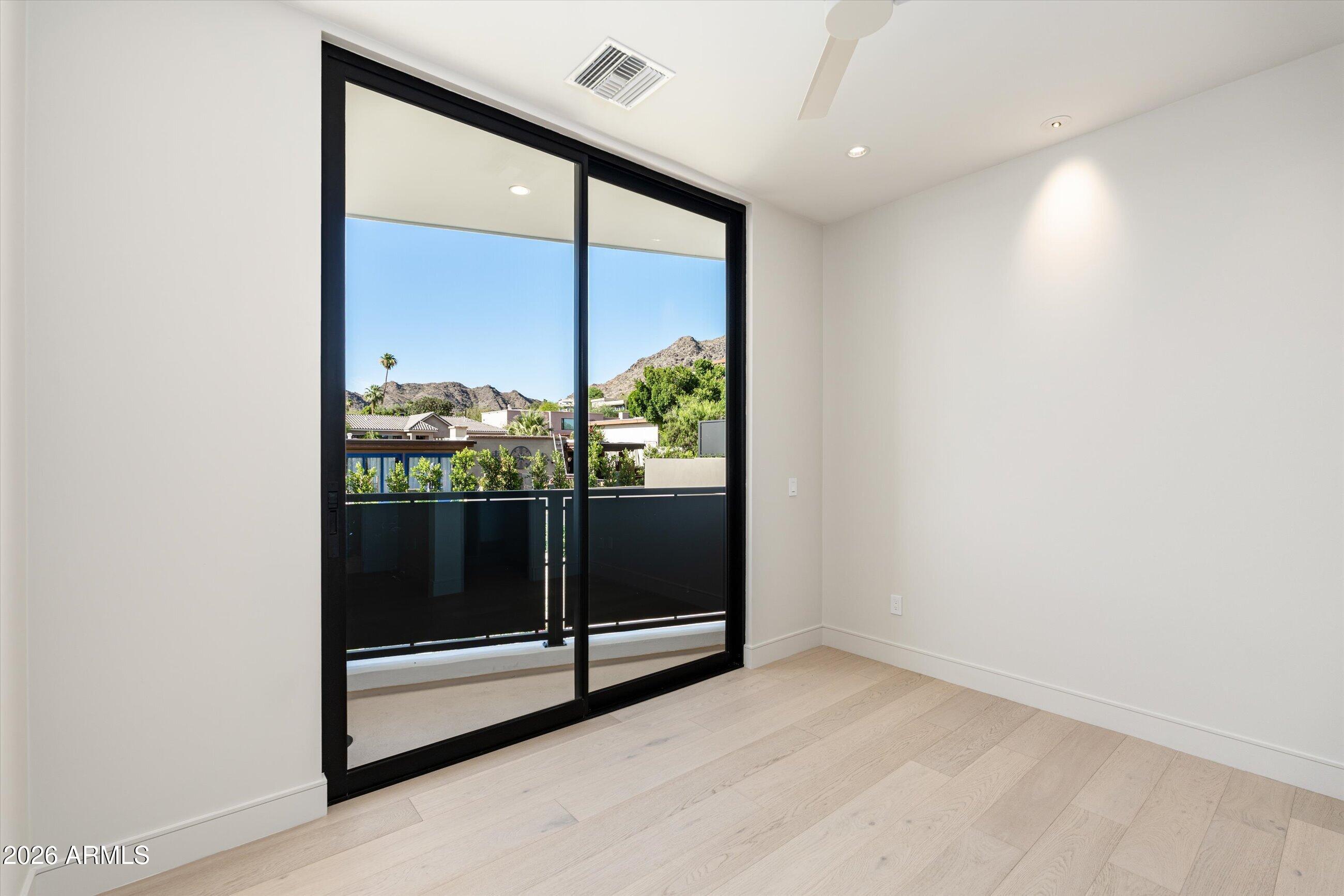HAYDEN VIEWS AMD - Residential
