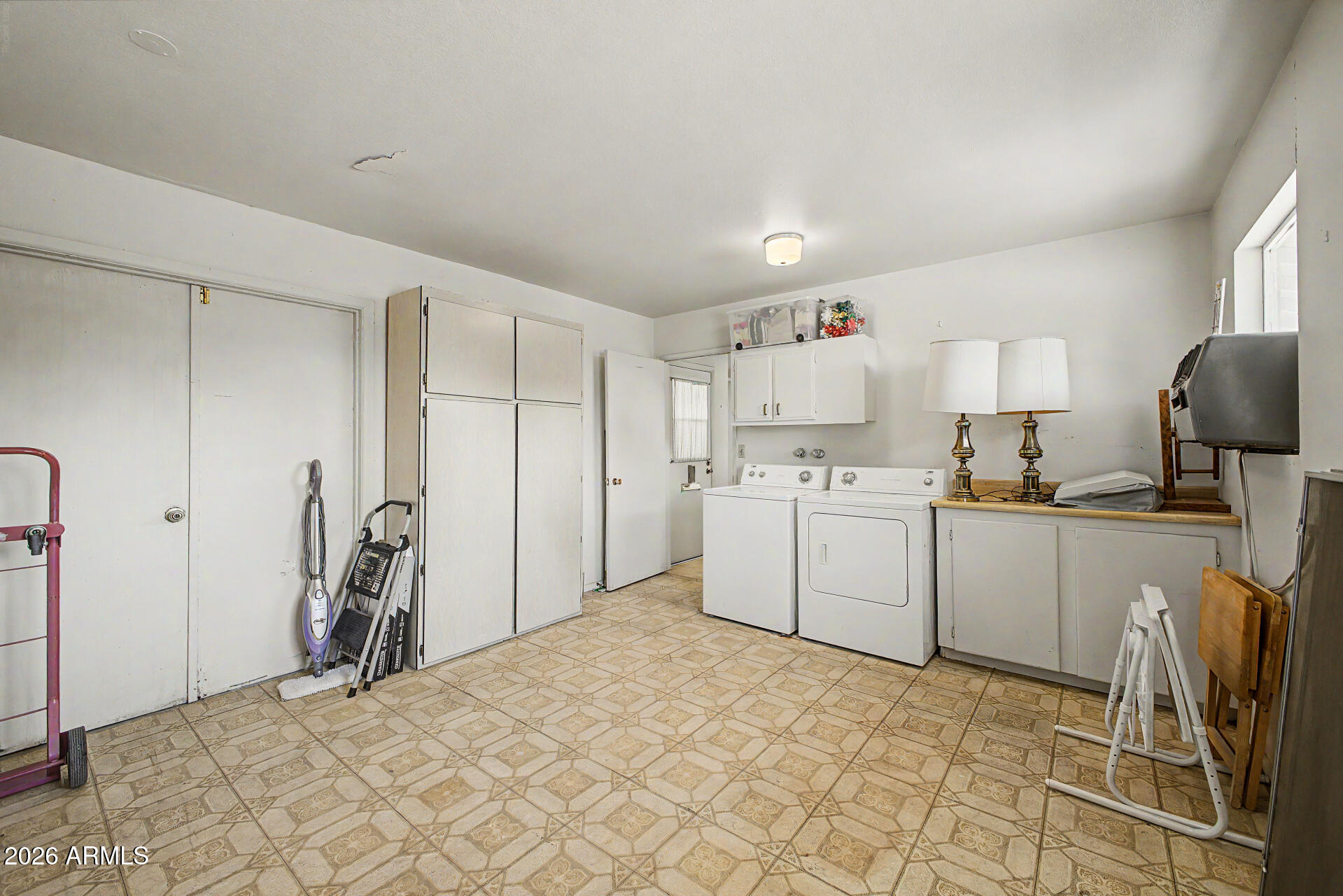 9911 W SUN CITY Boulevard