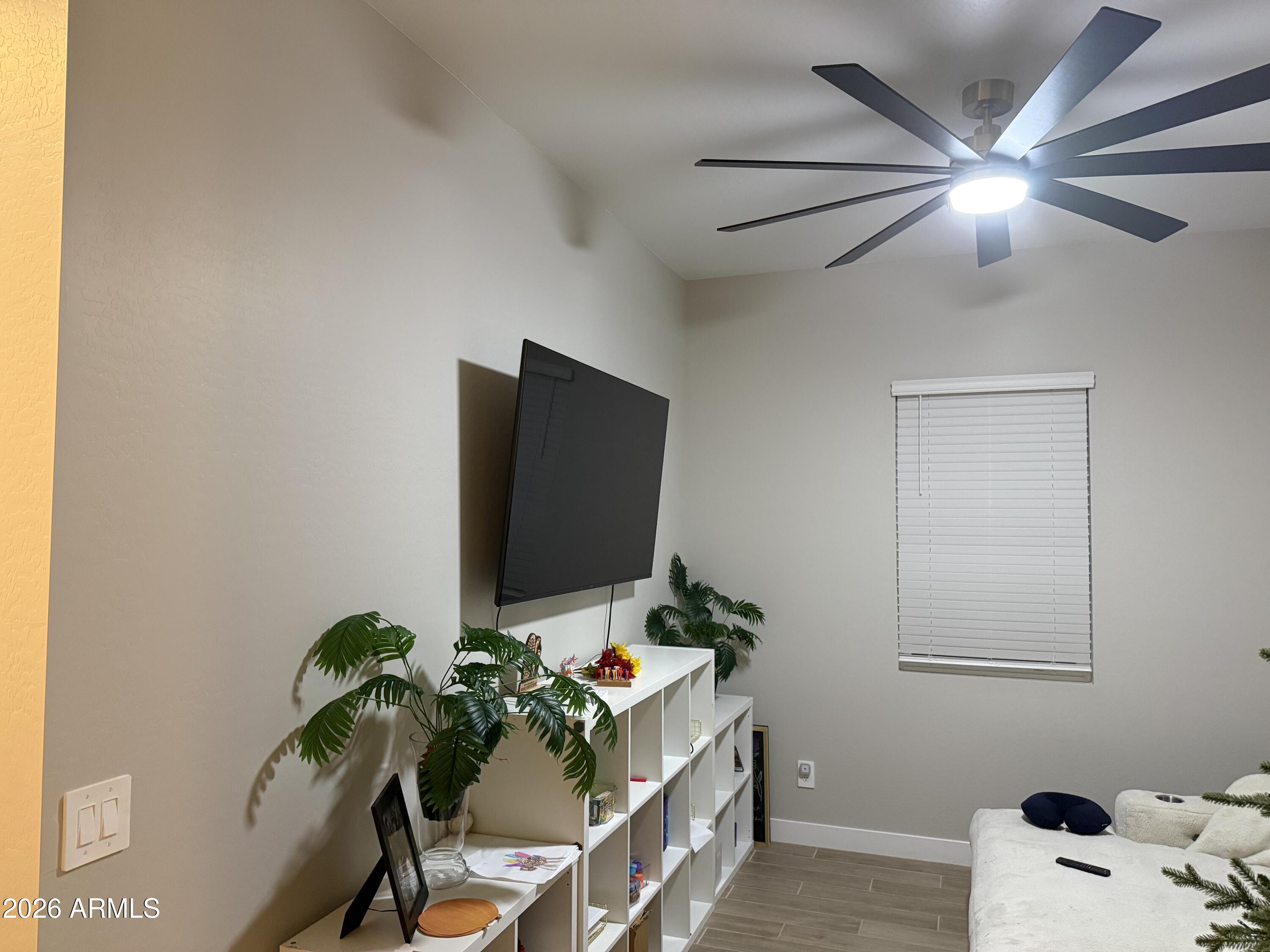 17633 W PIERSON Street