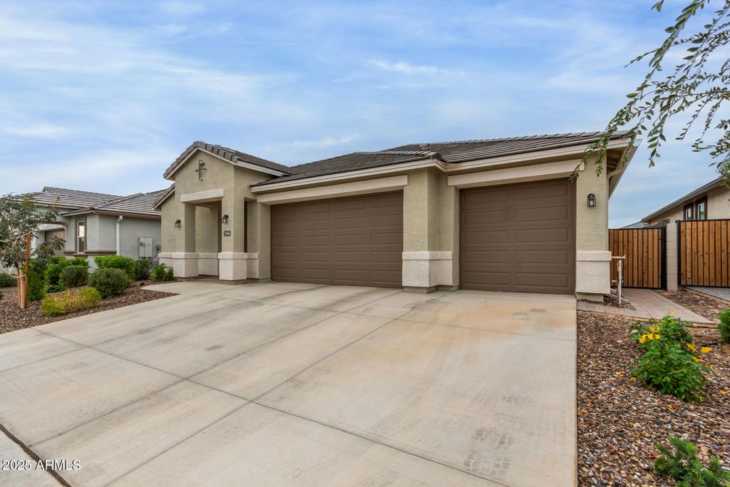 Photo of 2446 W Stradling Avenue, Apache Junction, AZ 85120 (MLS # 6950760)