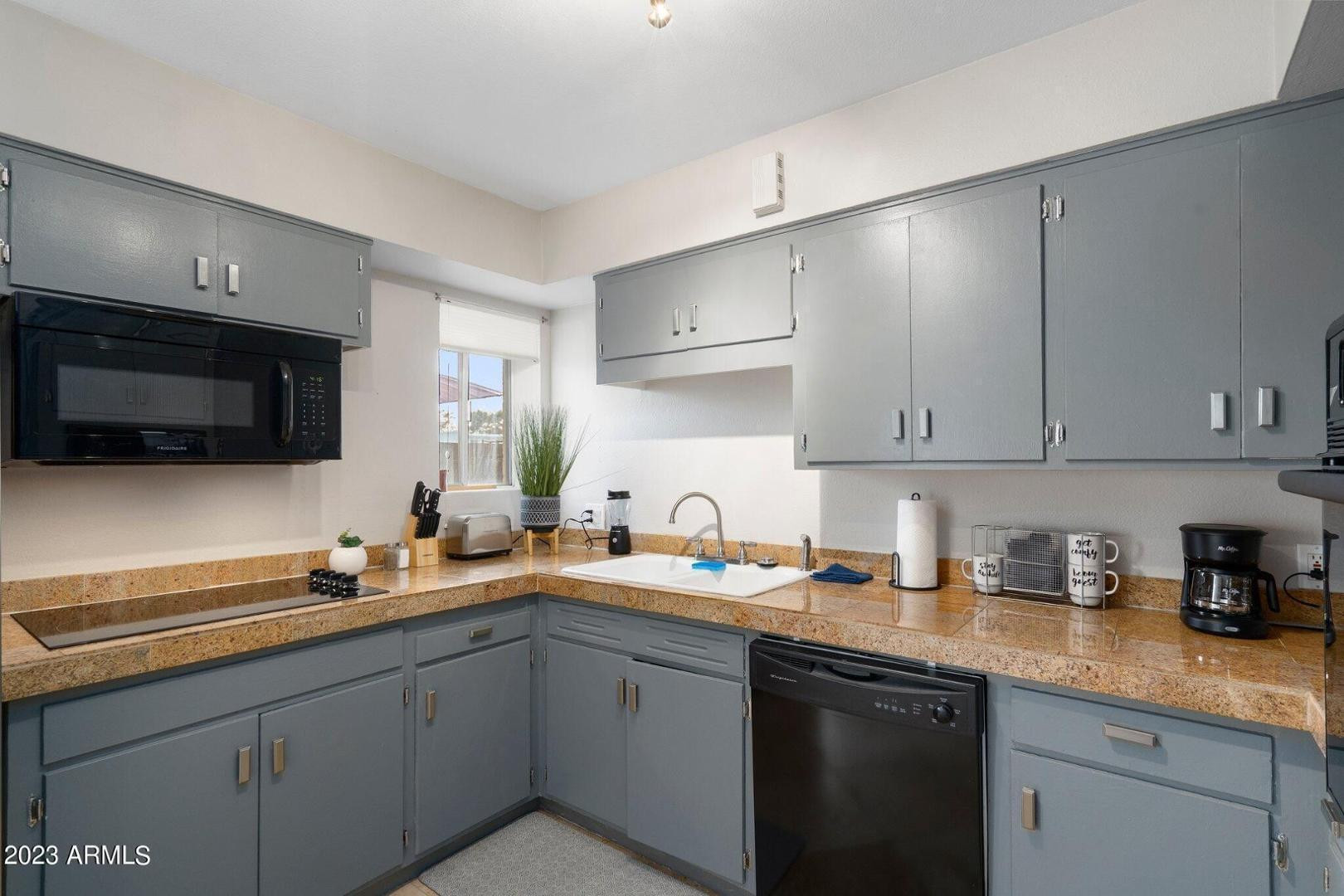 6501 N 17th Avenue Apt 101