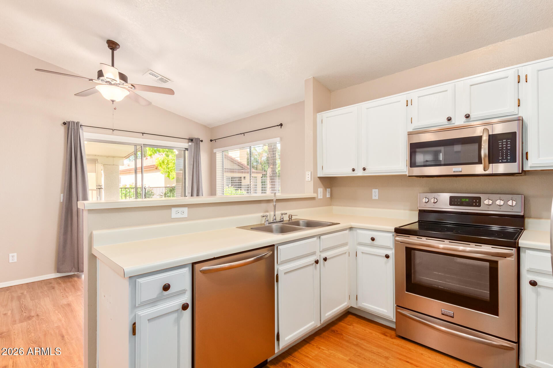1120 N VAL VISTA Drive 93