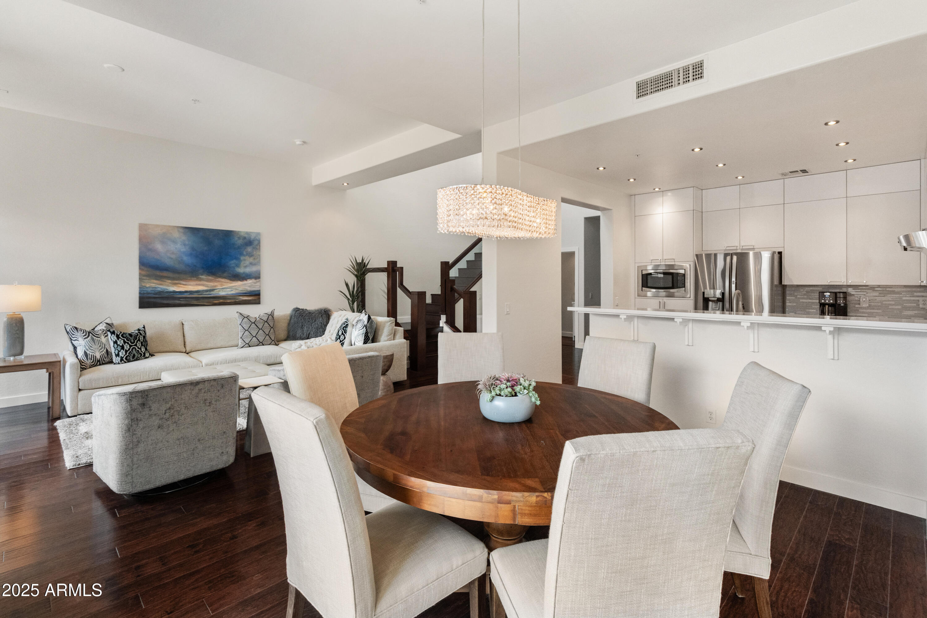 20802 N GRAYHAWK Drive 1031