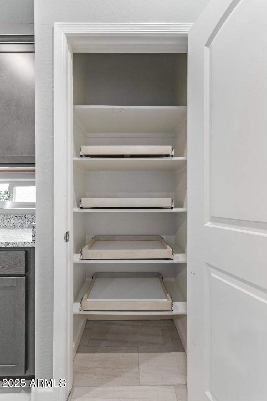 1631 N BEVERLY --