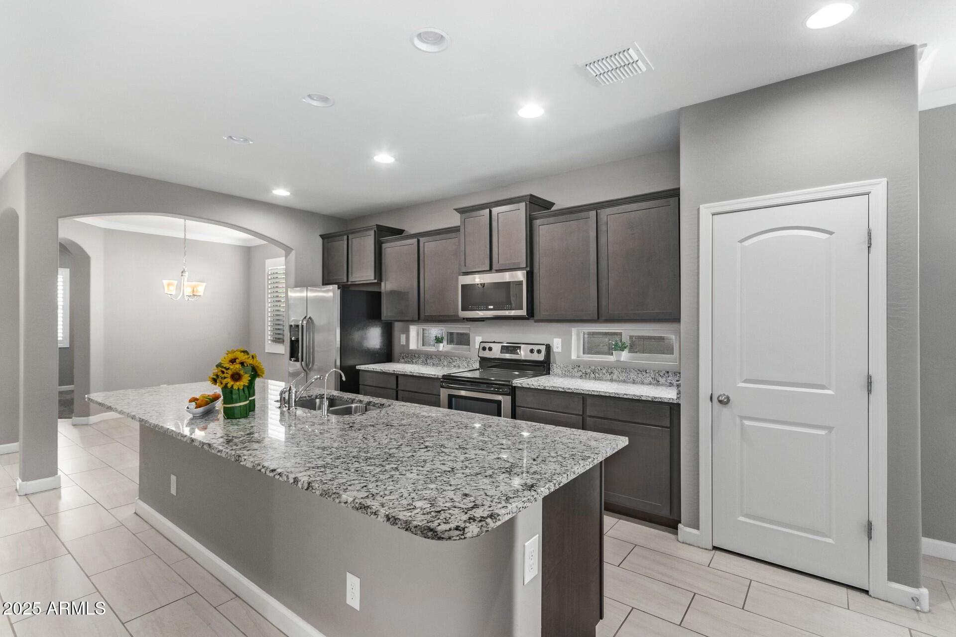 1631 N BEVERLY --