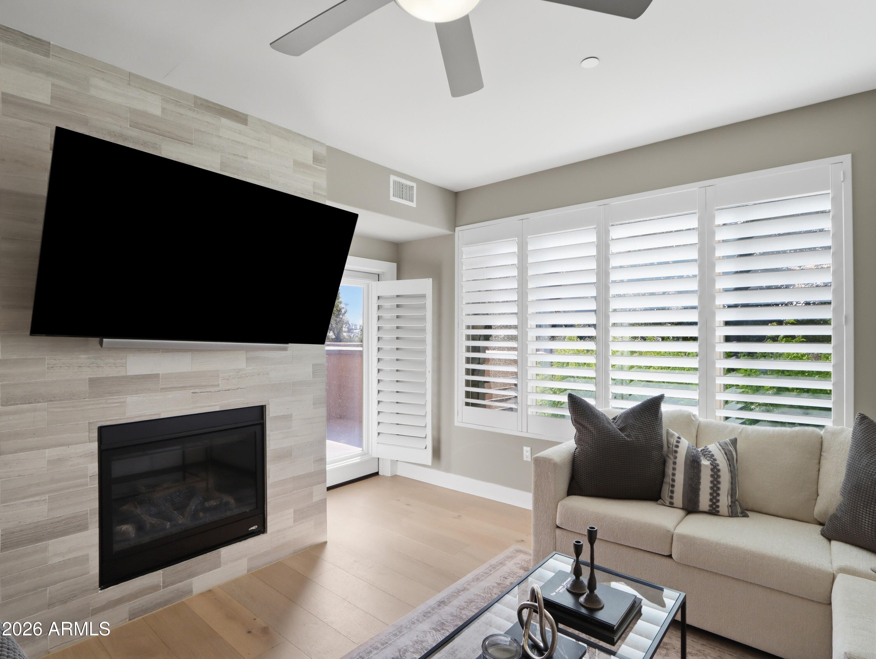 4805 N WOODMERE FAIRWAY -- 1008