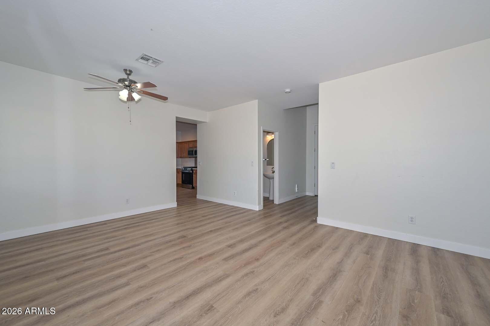 40844 N TRAILHEAD Way