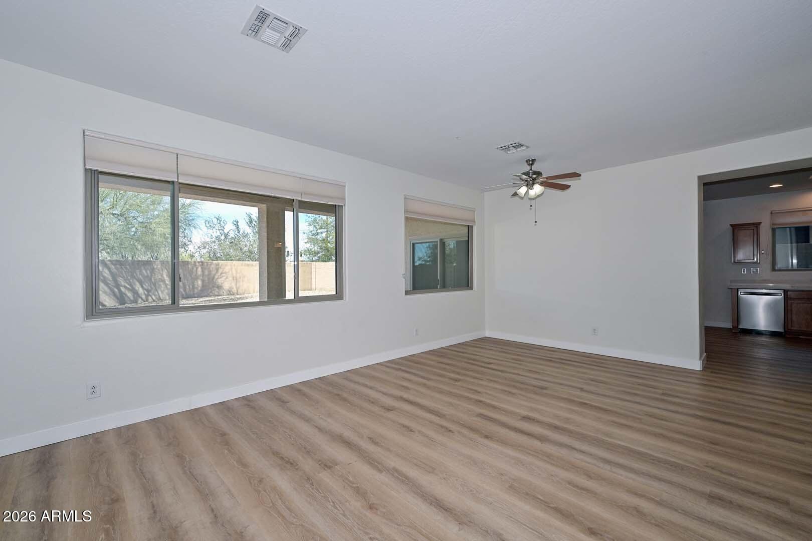 40844 N TRAILHEAD Way