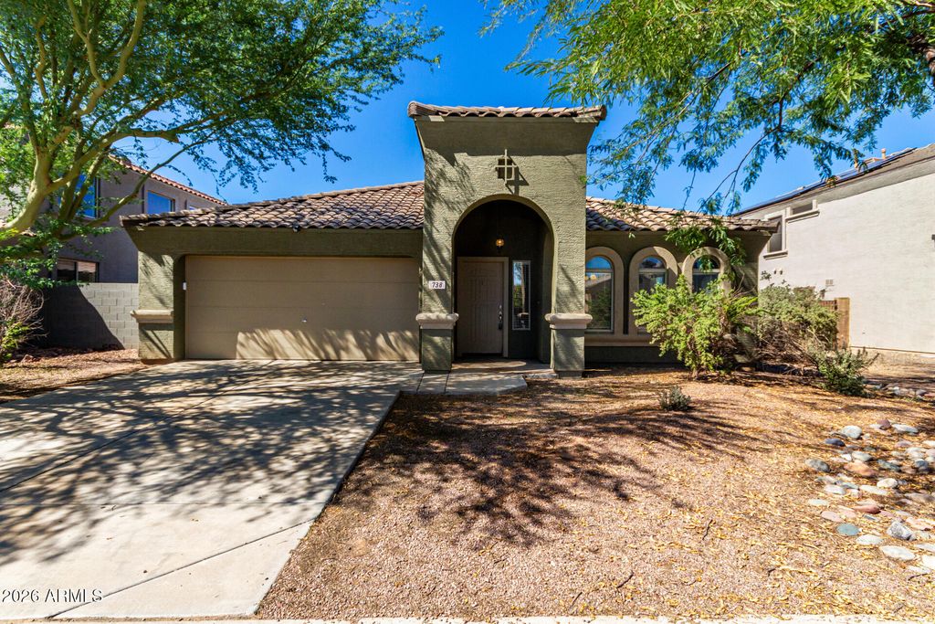 Photo of 738 E Saddle Way, San Tan Valley, AZ 85143 (MLS # 6988950)