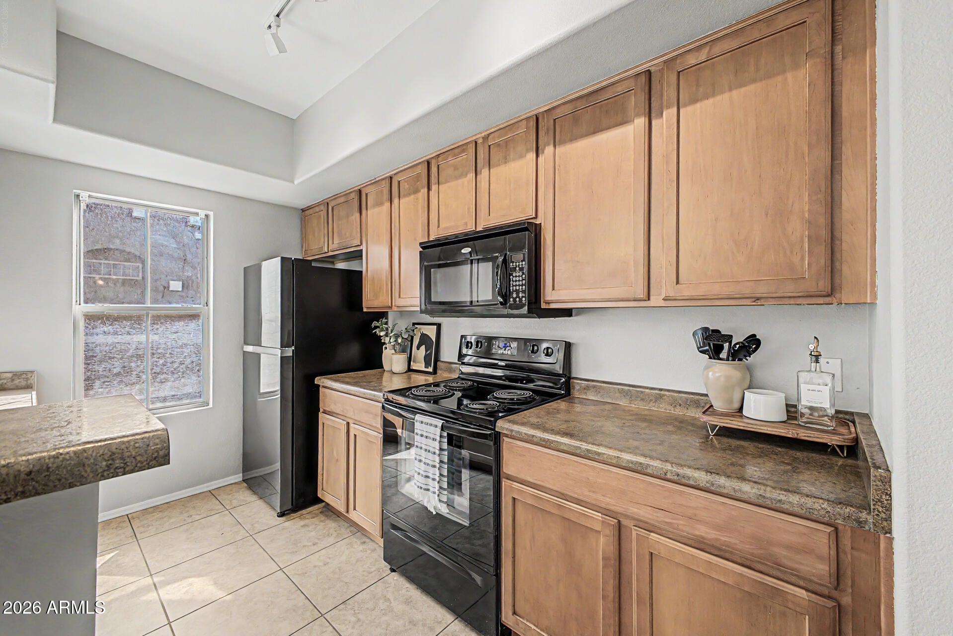 2402 E 5TH Street 1692