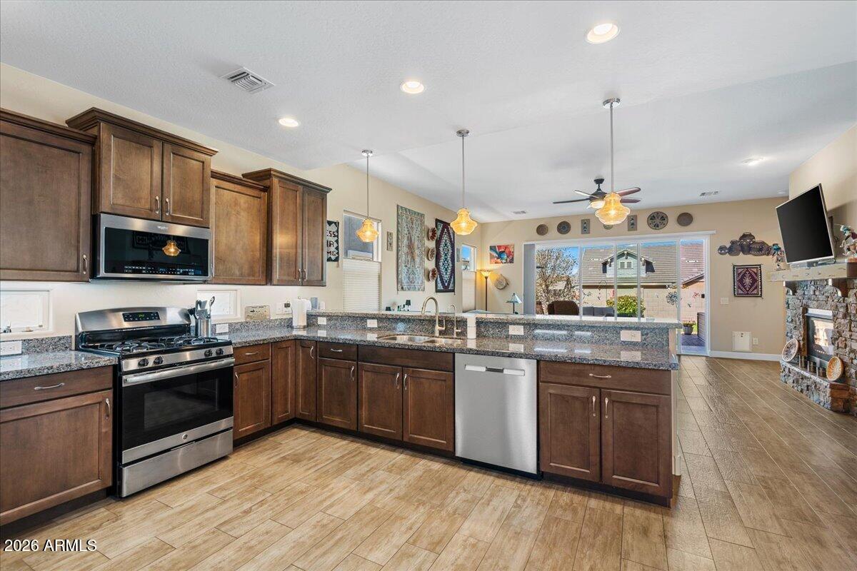 FALCON POINT AT PRESCOTT LAKES - Residential