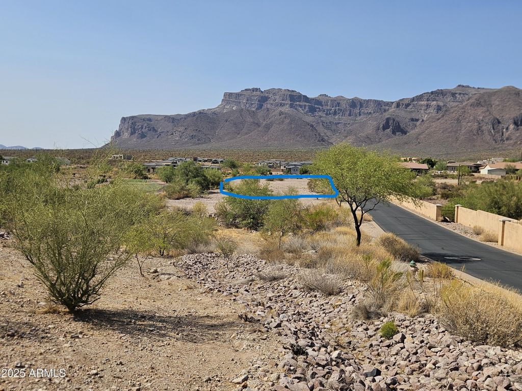 Photo of 2946 S Petroglyph Trail #62, Gold Canyon, AZ 85118 (MLS # 6892920)