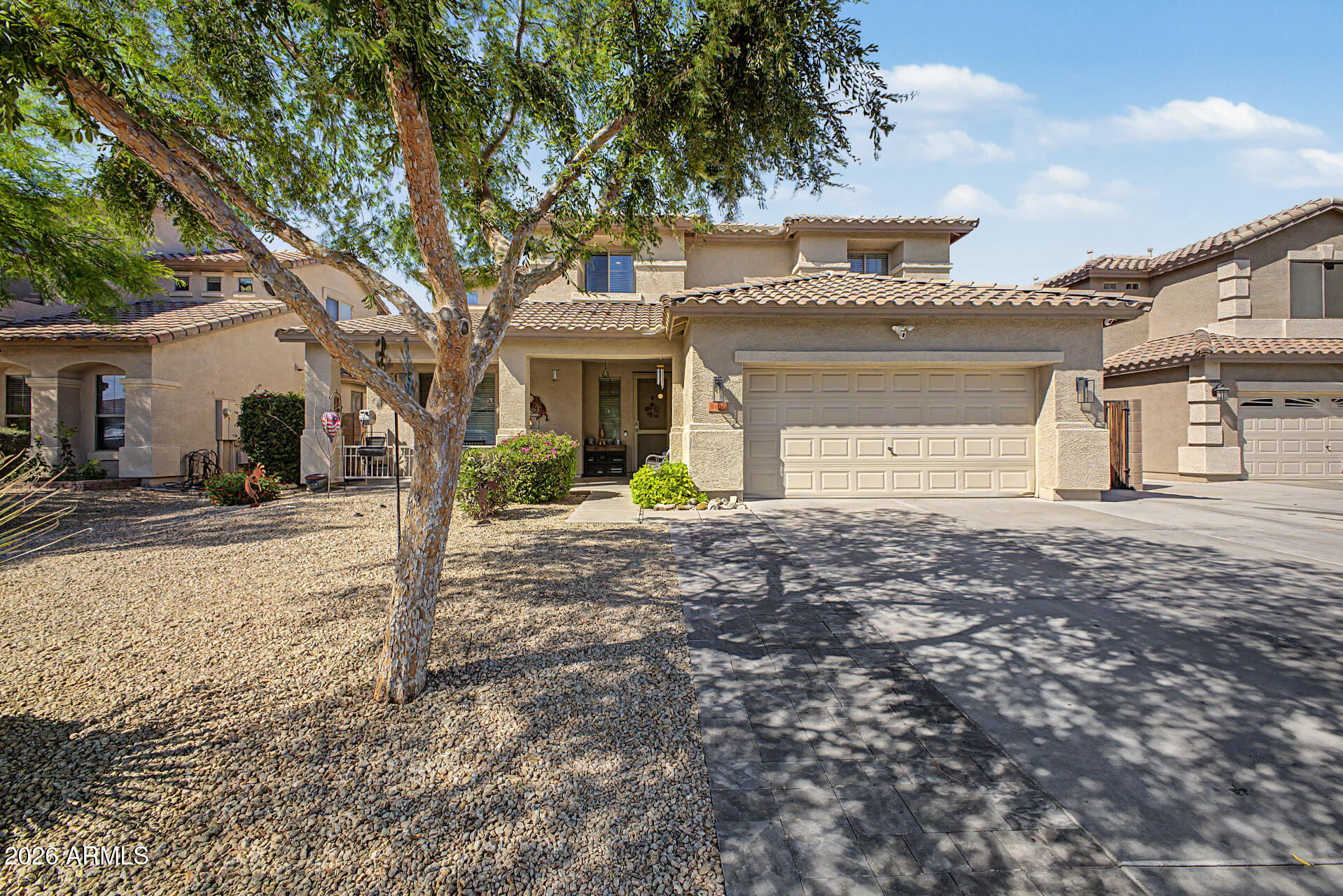 8636 W CINNABAR Avenue