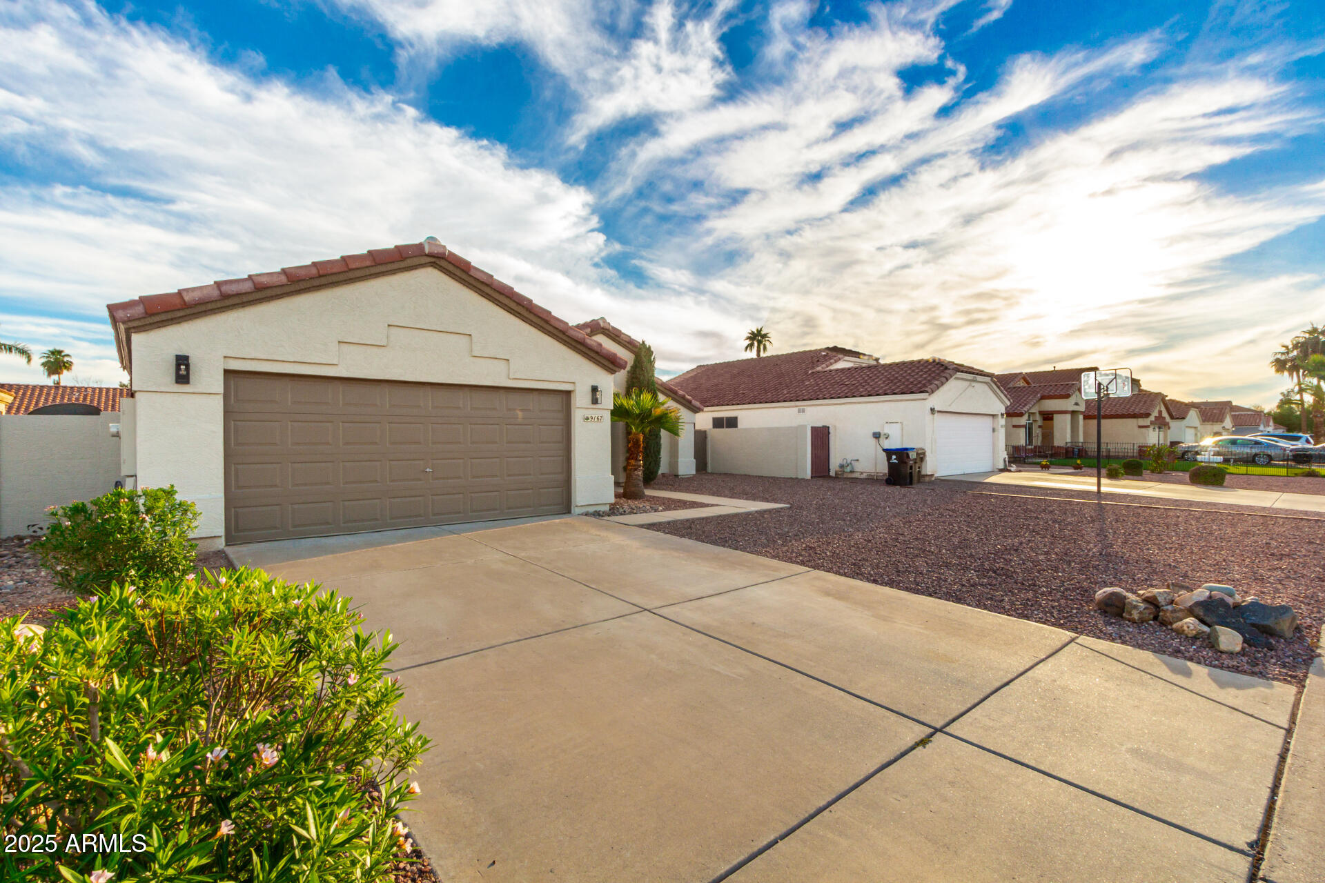 9167 W MICHELLE Drive