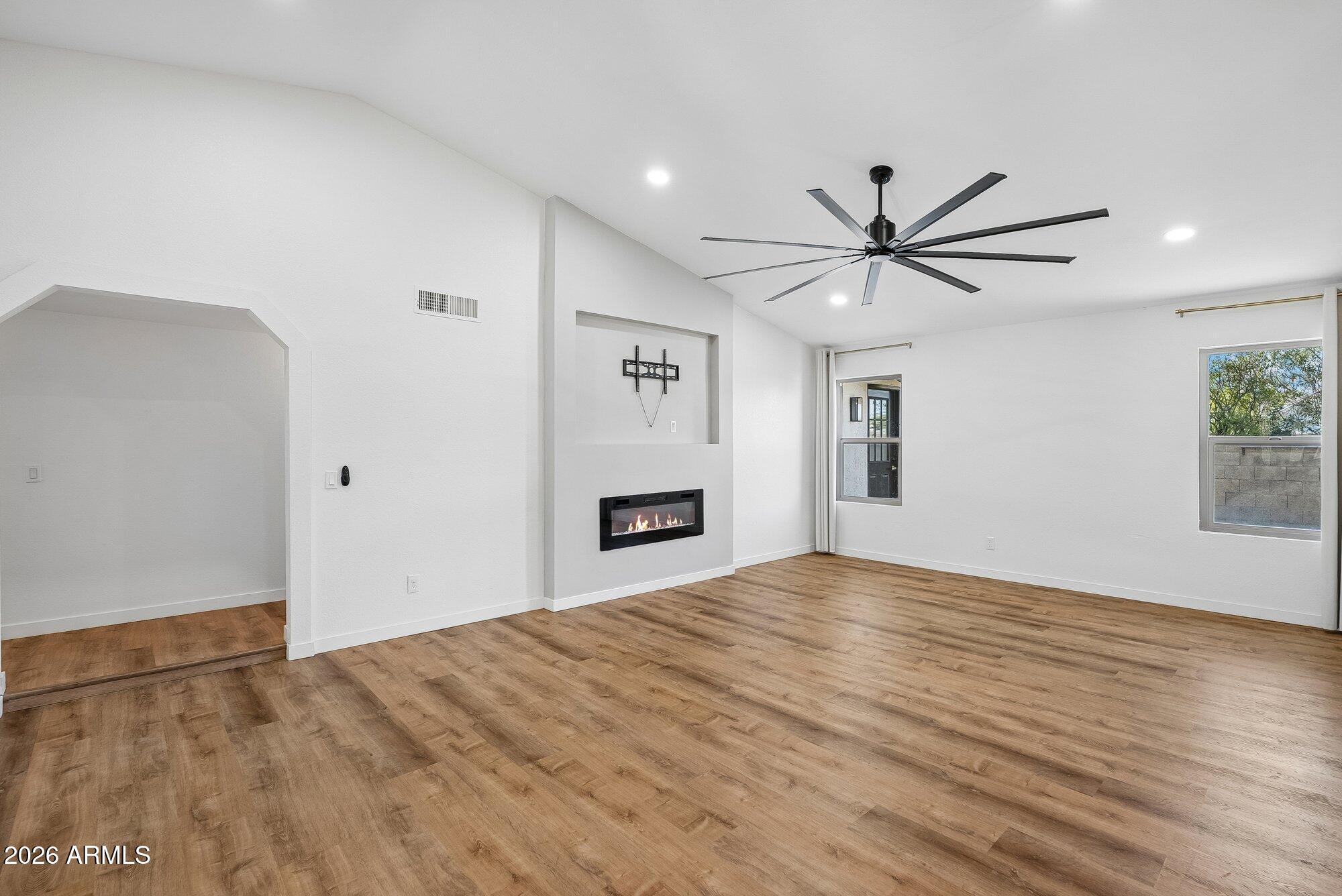 Properties 2 1523 W MISSION Drive