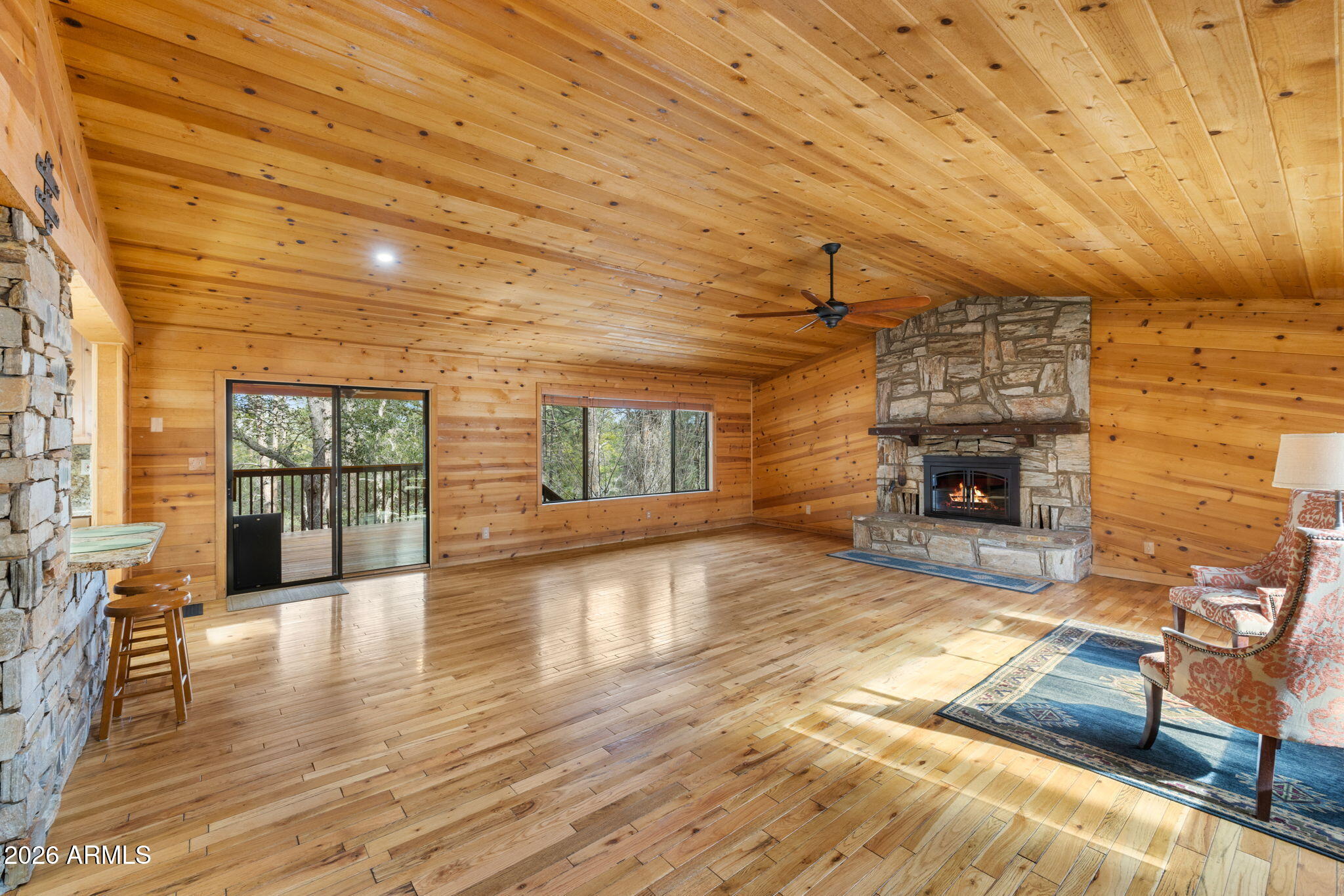 1085 N MADIZELL Drive