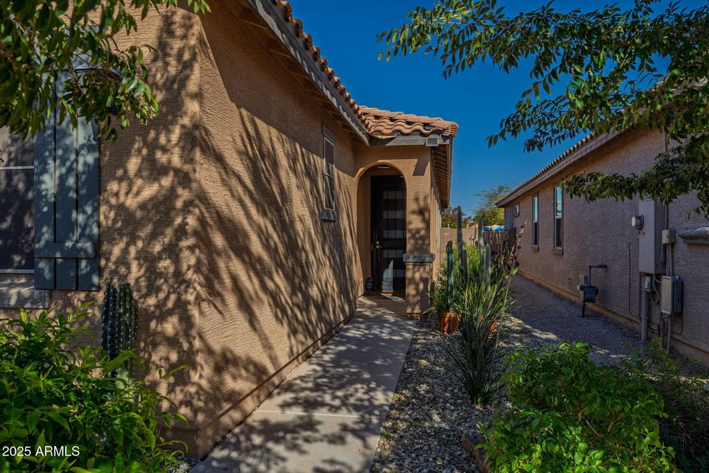 Photo of 40998 W Tamara Lane, Maricopa, AZ 85138 (MLS # 6957429)