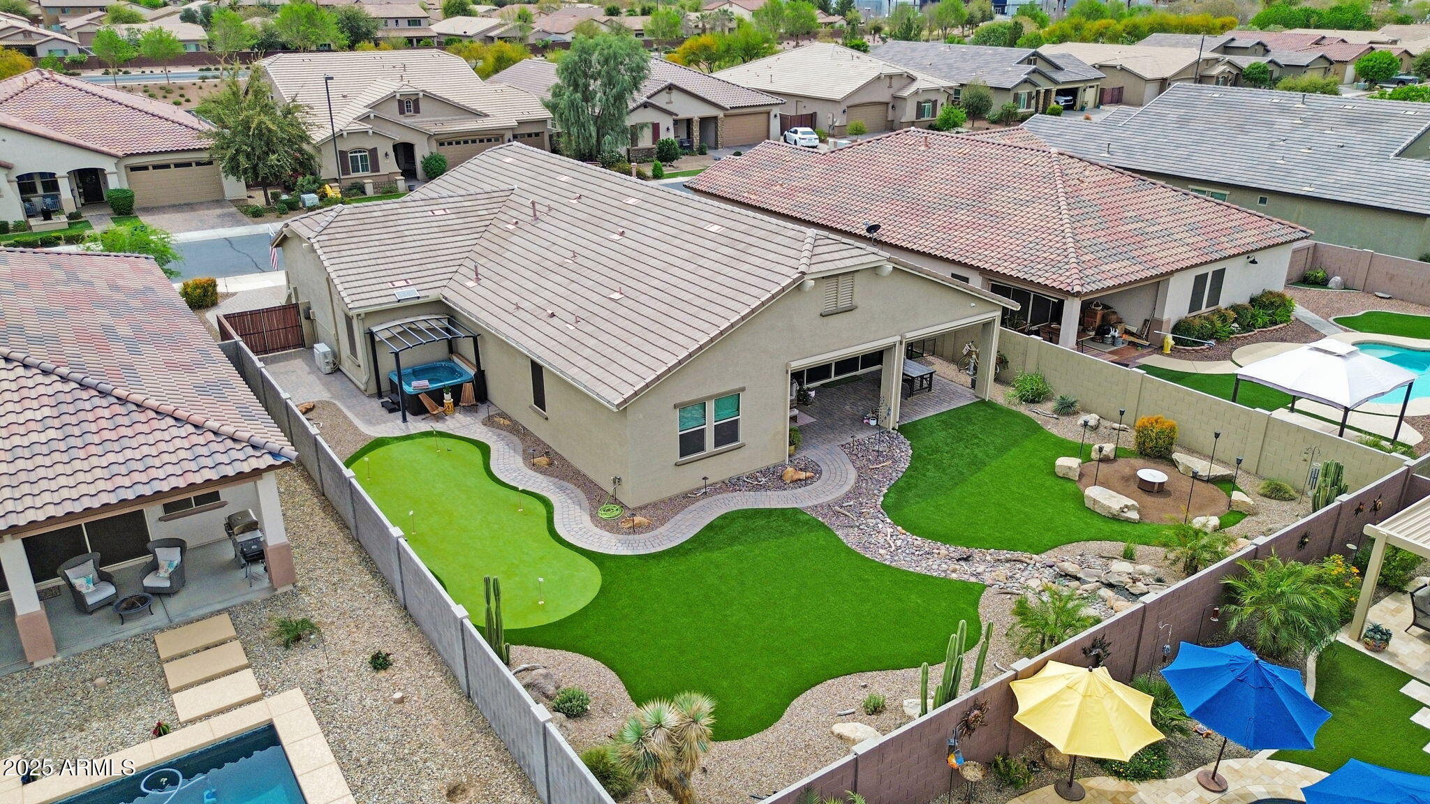 662 W GUM TREE Avenue