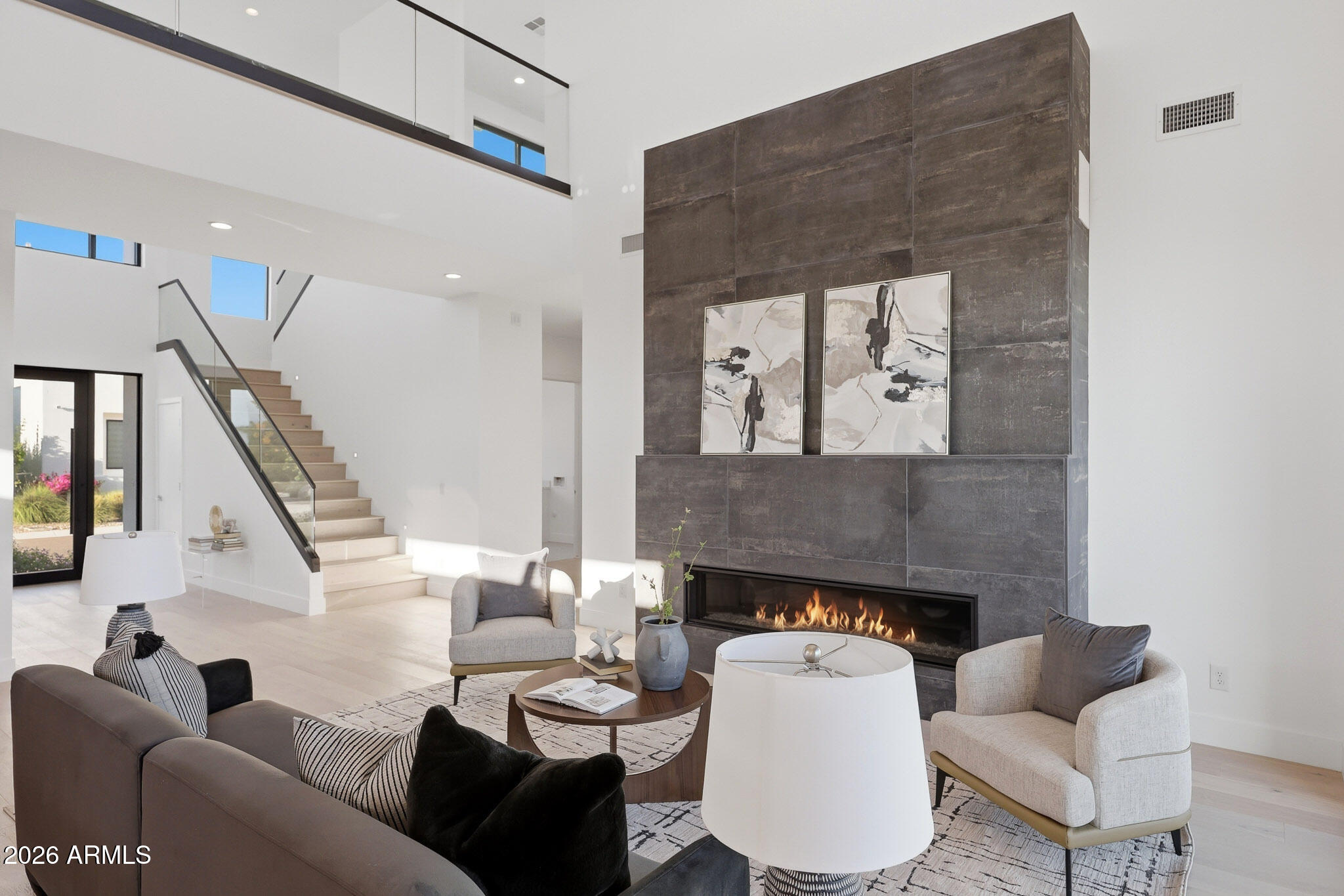 100 W NORTHERN Avenue 7