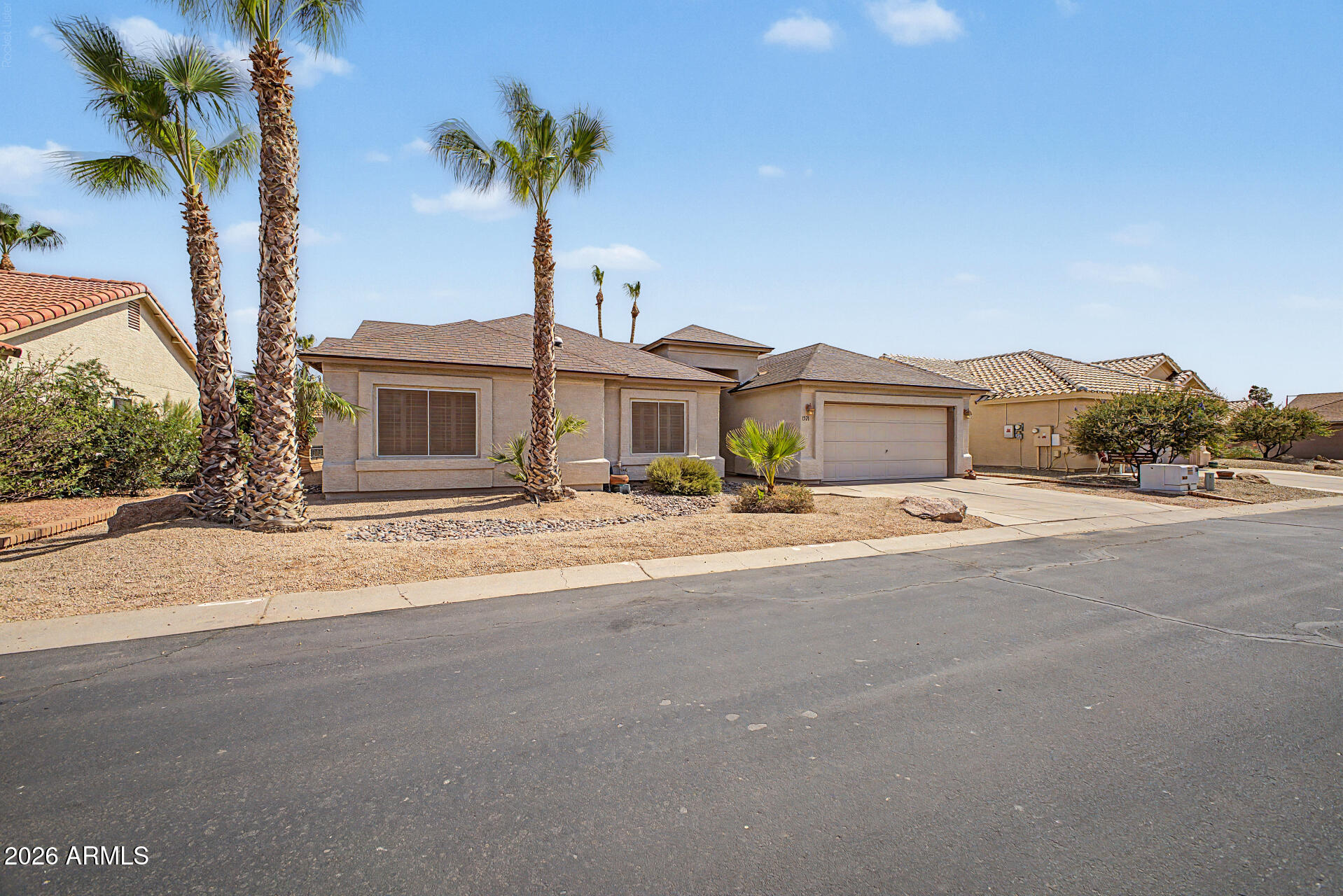 1521 E FIRESTONE Drive